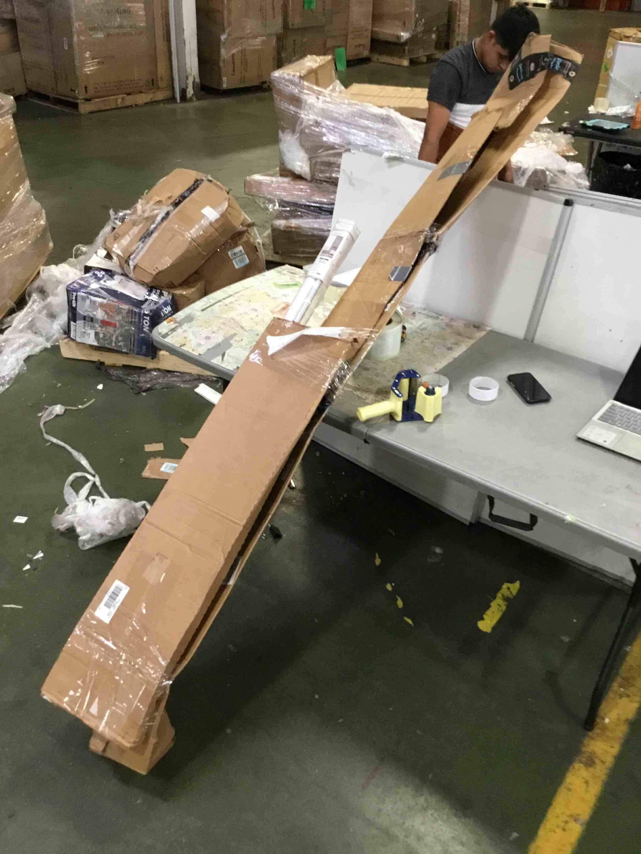 https://s3.amazonaws.com/lotting-images-prod/bidfta/GRN5415510_1693063602525.jpeg