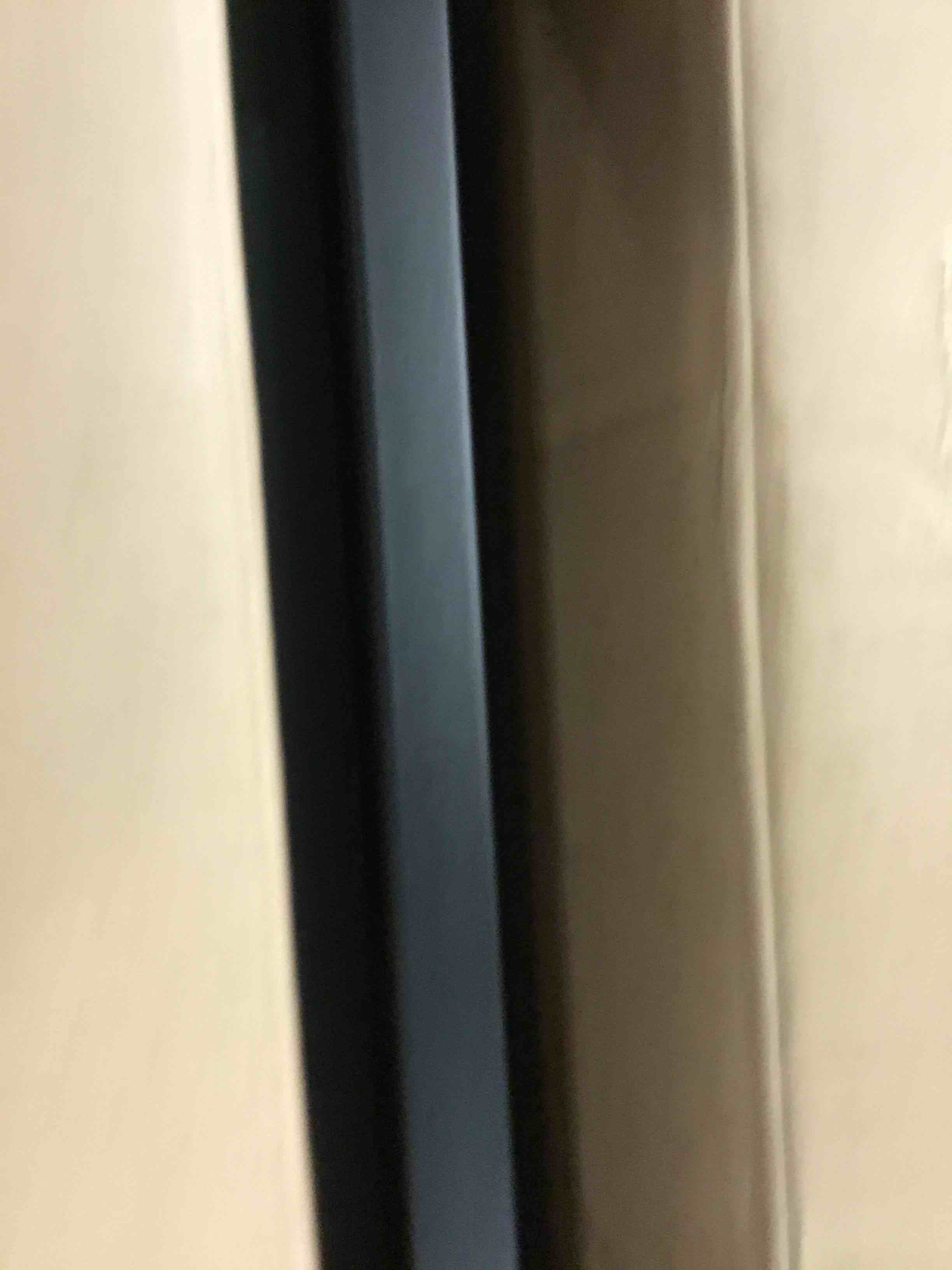 https://s3.amazonaws.com/lotting-images-prod/bidfta/GRN5415713_1693393952113.jpeg