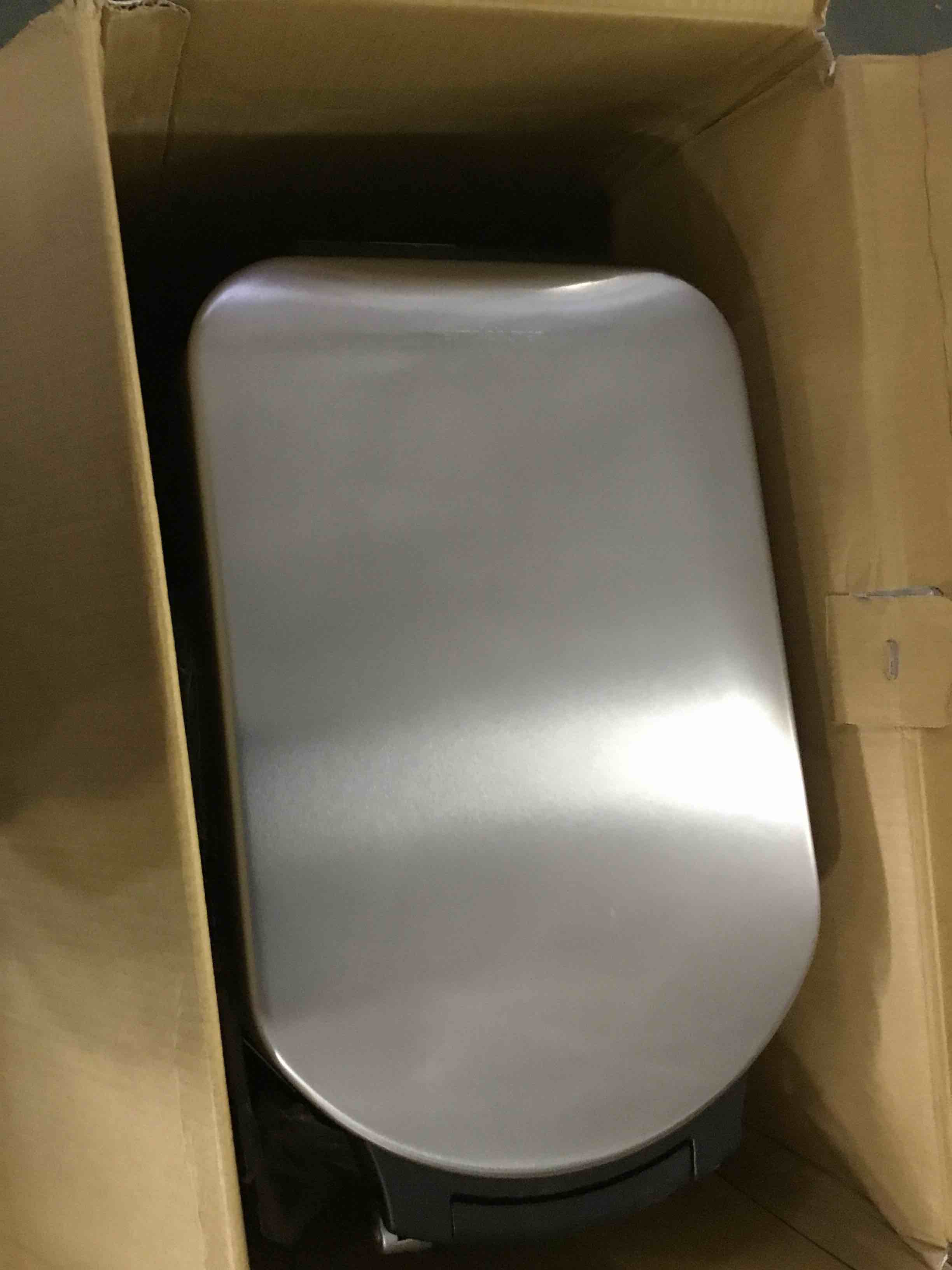 https://s3.amazonaws.com/lotting-images-prod/bidfta/GRN5416135_1693570935386.jpeg