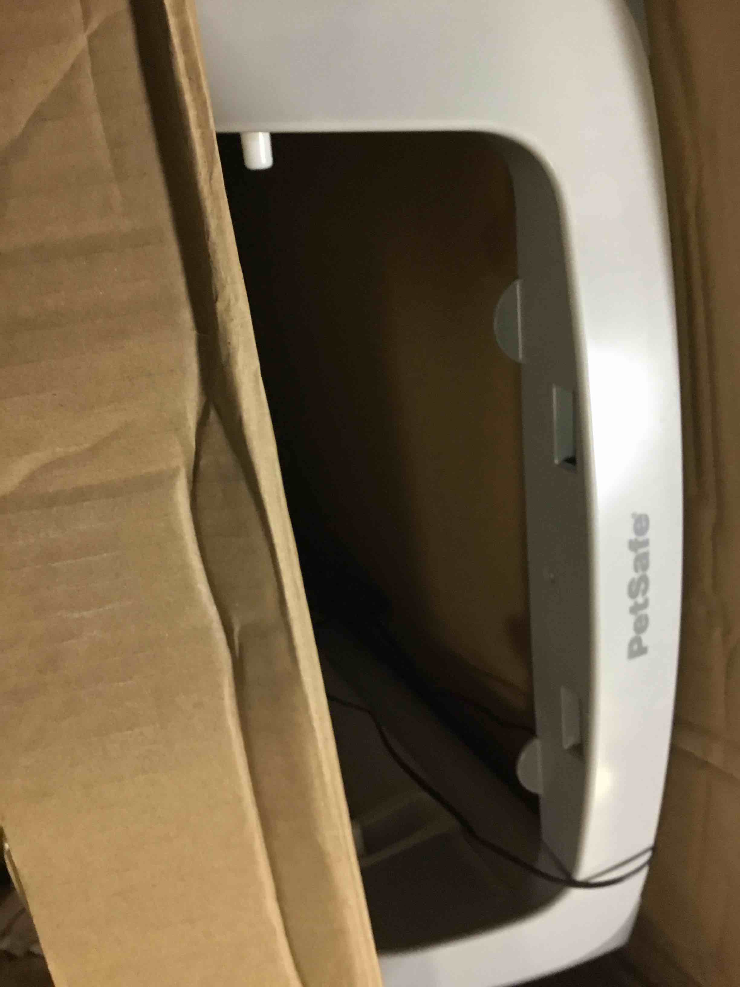 https://s3.amazonaws.com/lotting-images-prod/bidfta/GRN5416513_1694024053899.jpeg