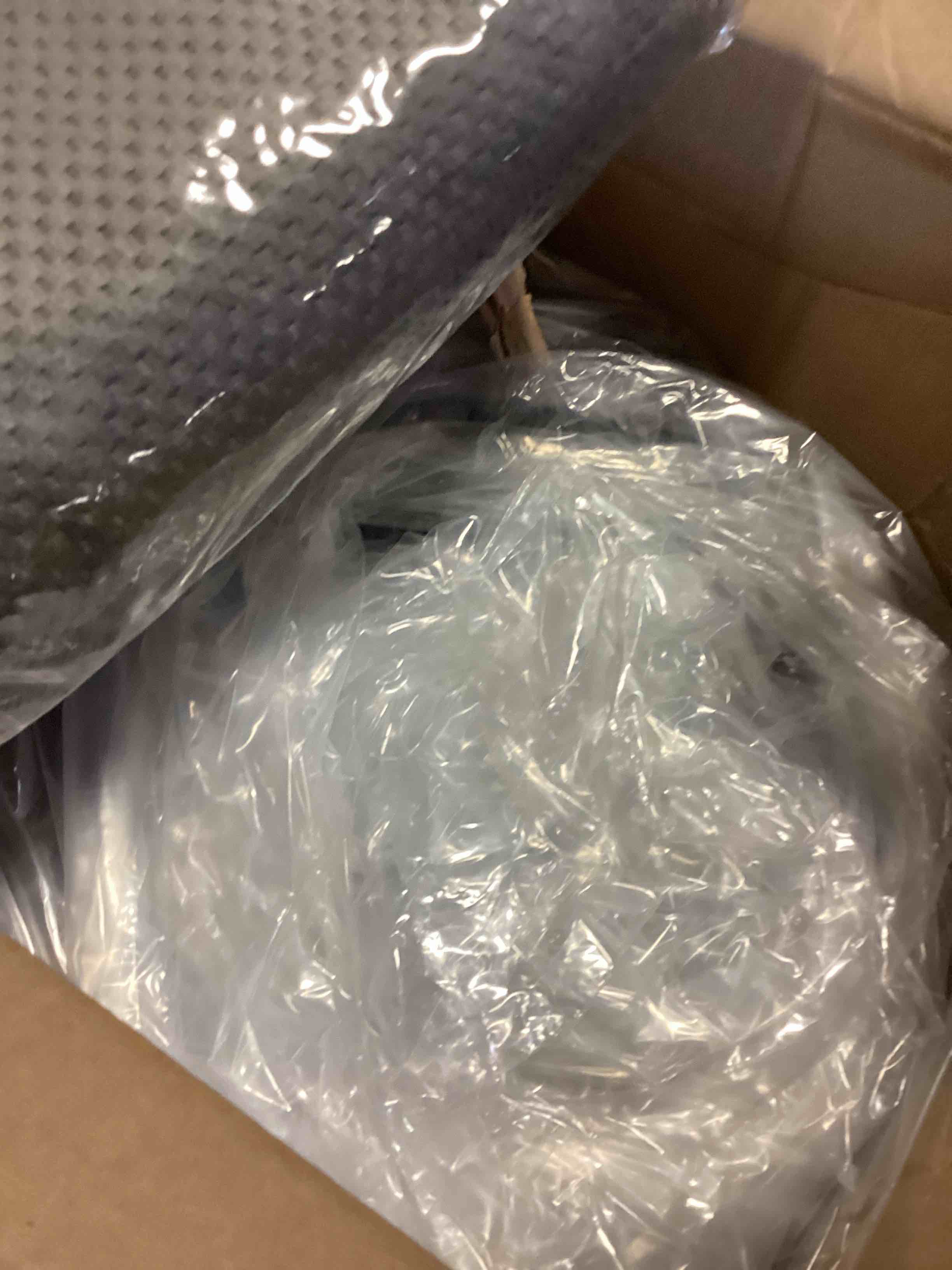 https://s3.amazonaws.com/lotting-images-prod/bidfta/GRN5419363_1693576097292.jpeg
