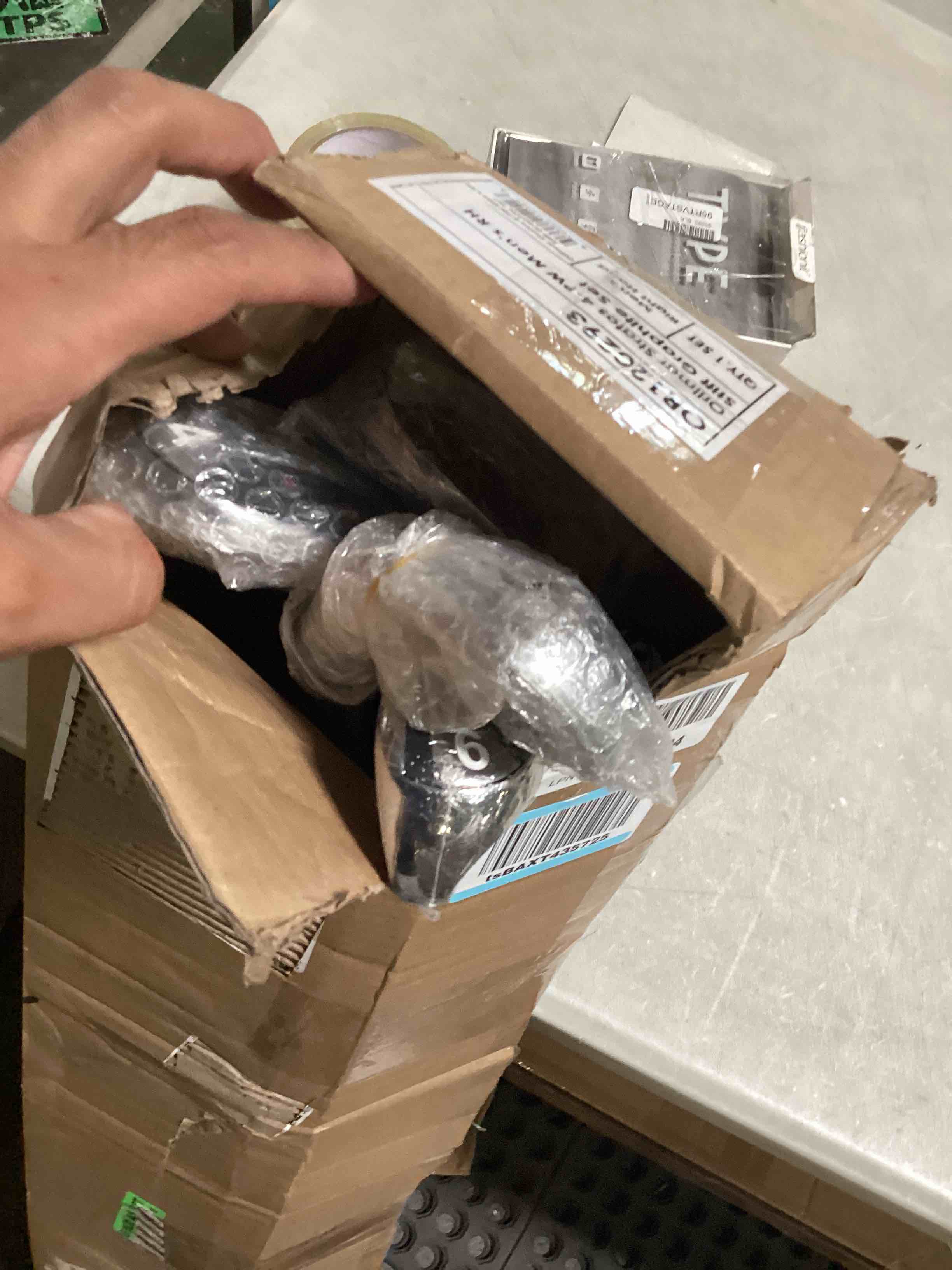 https://s3.amazonaws.com/lotting-images-prod/bidfta/GRN5419537_1693939961995.jpeg