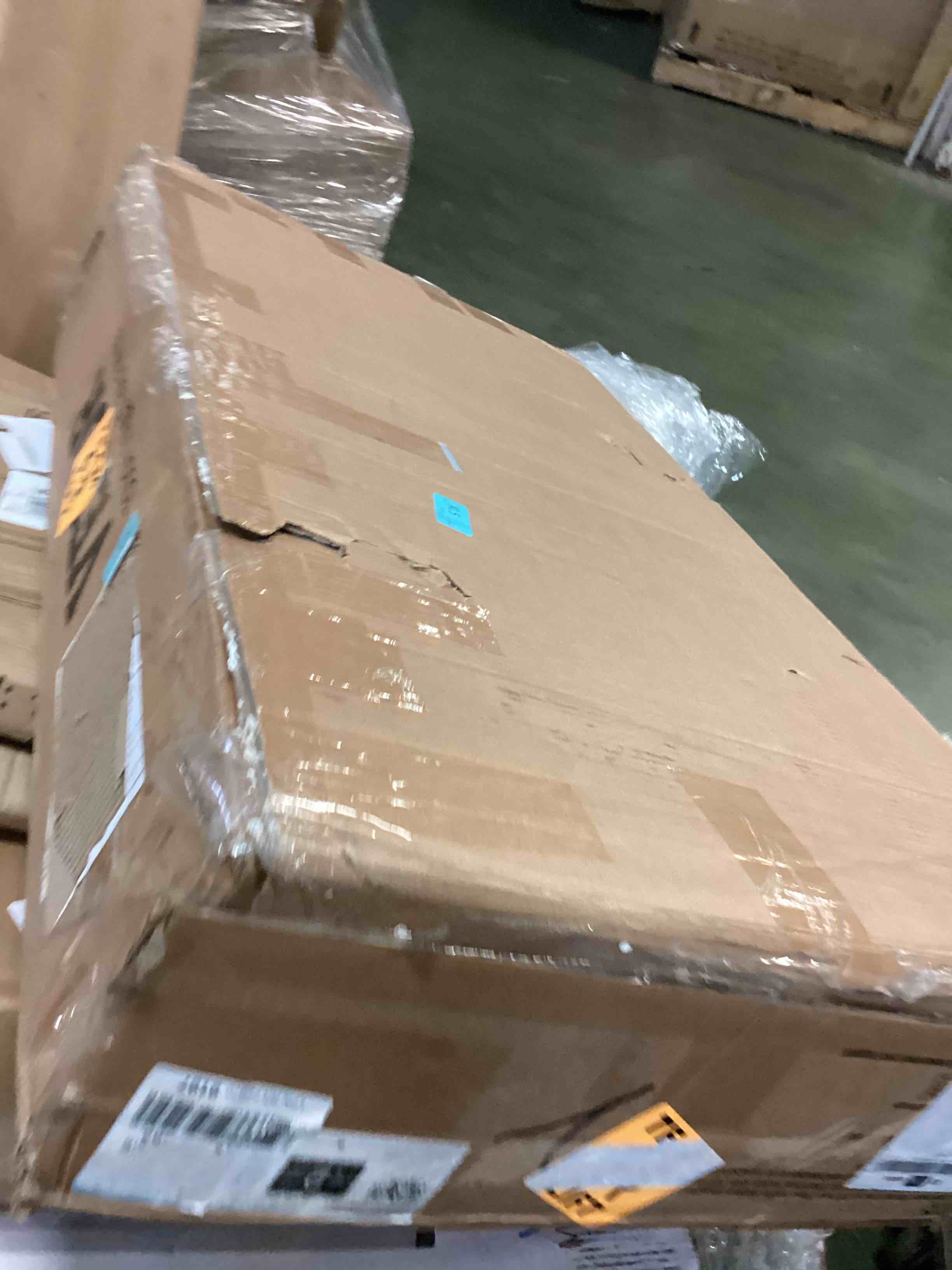 https://s3.amazonaws.com/lotting-images-prod/bidfta/GRN5419774_1694097290778.jpeg