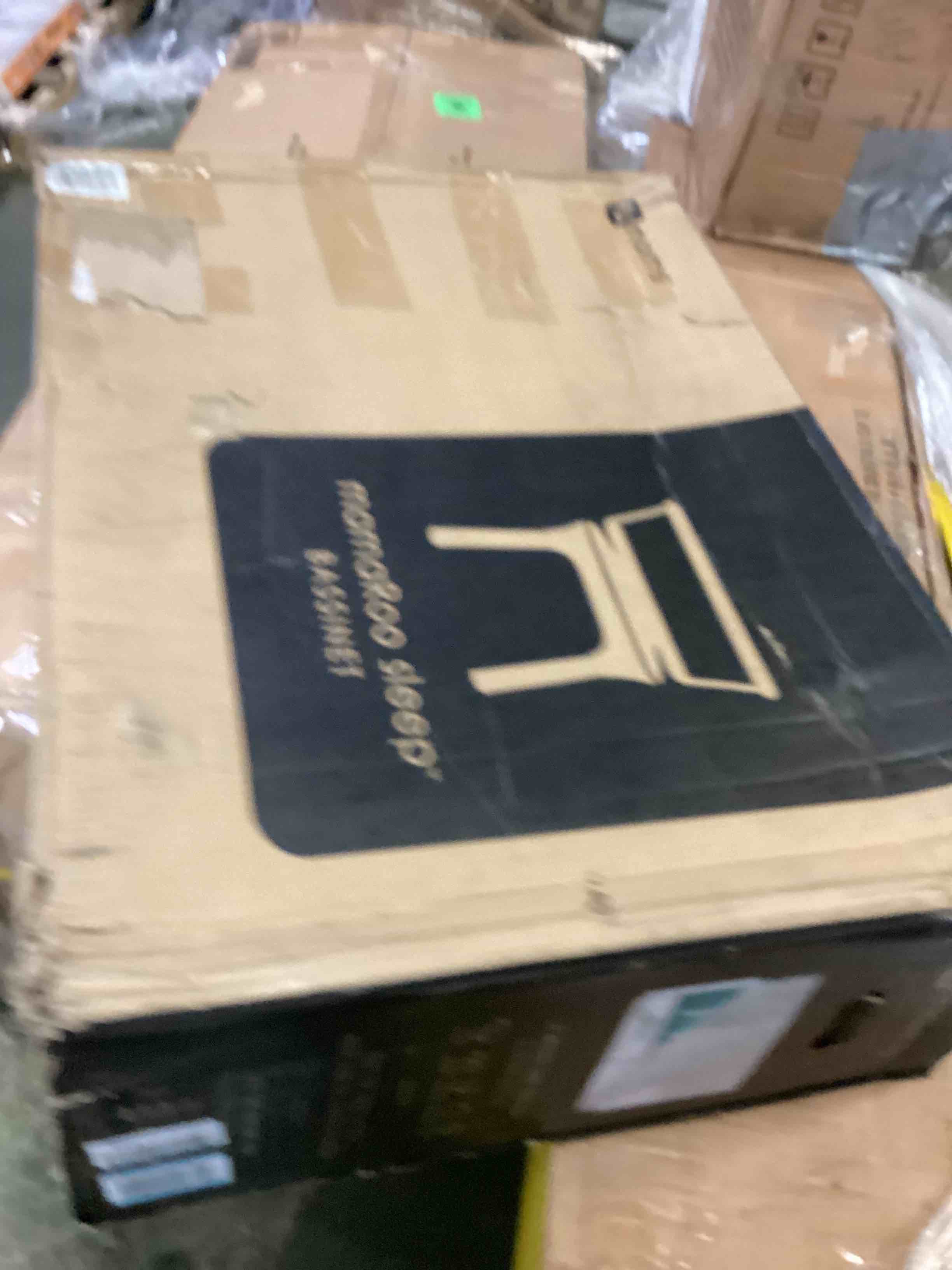 https://s3.amazonaws.com/lotting-images-prod/bidfta/GRN5419878_1694112970327.jpeg