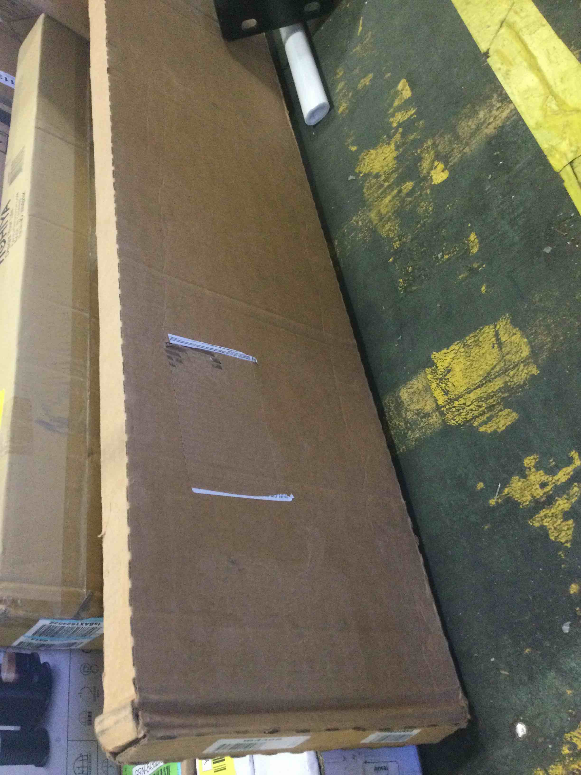 https://s3.amazonaws.com/lotting-images-prod/bidfta/GRN5439610_1710186351475.jpeg