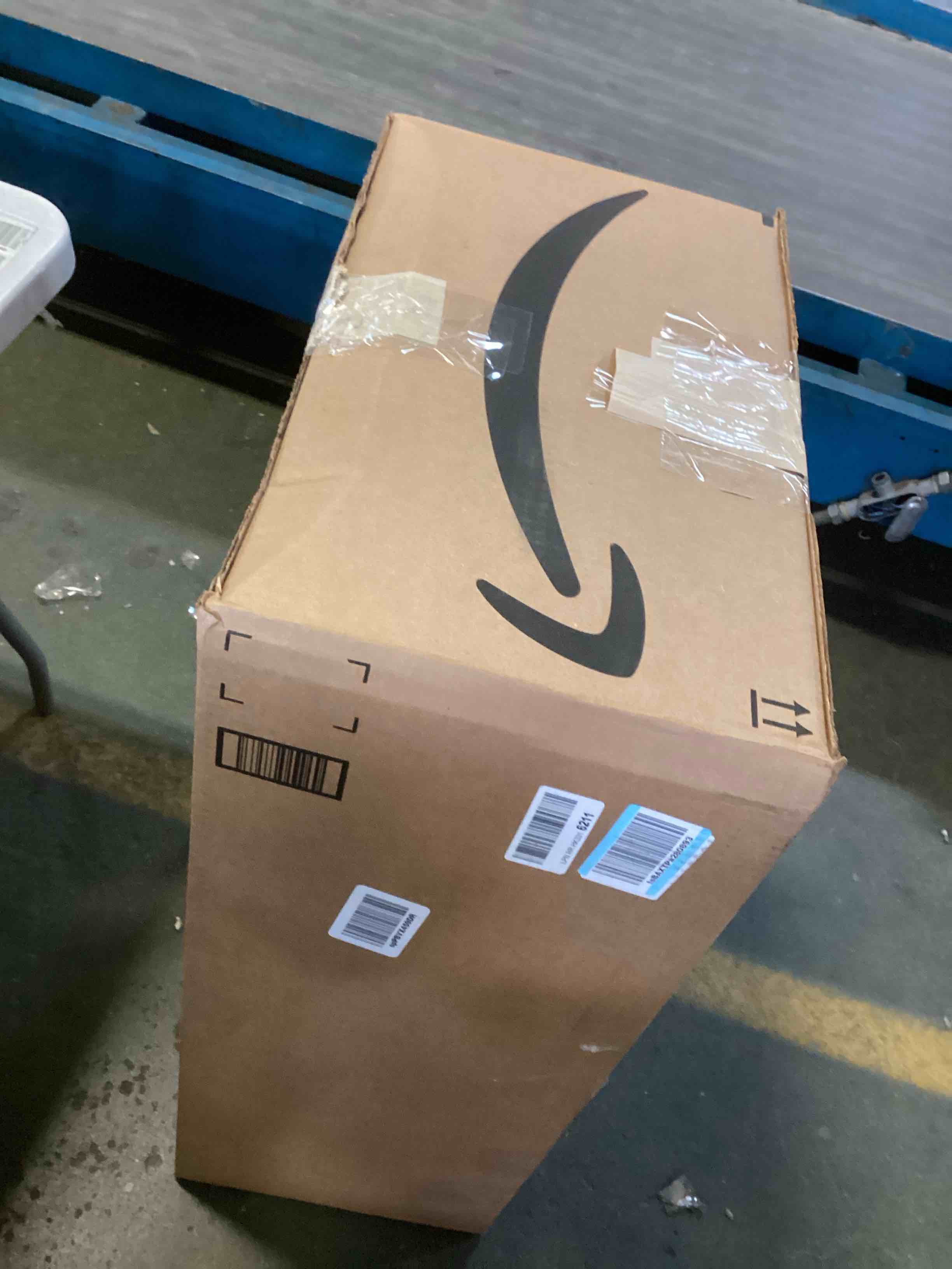 https://s3.amazonaws.com/lotting-images-prod/bidfta/GRN5444299_1700853100307.jpeg