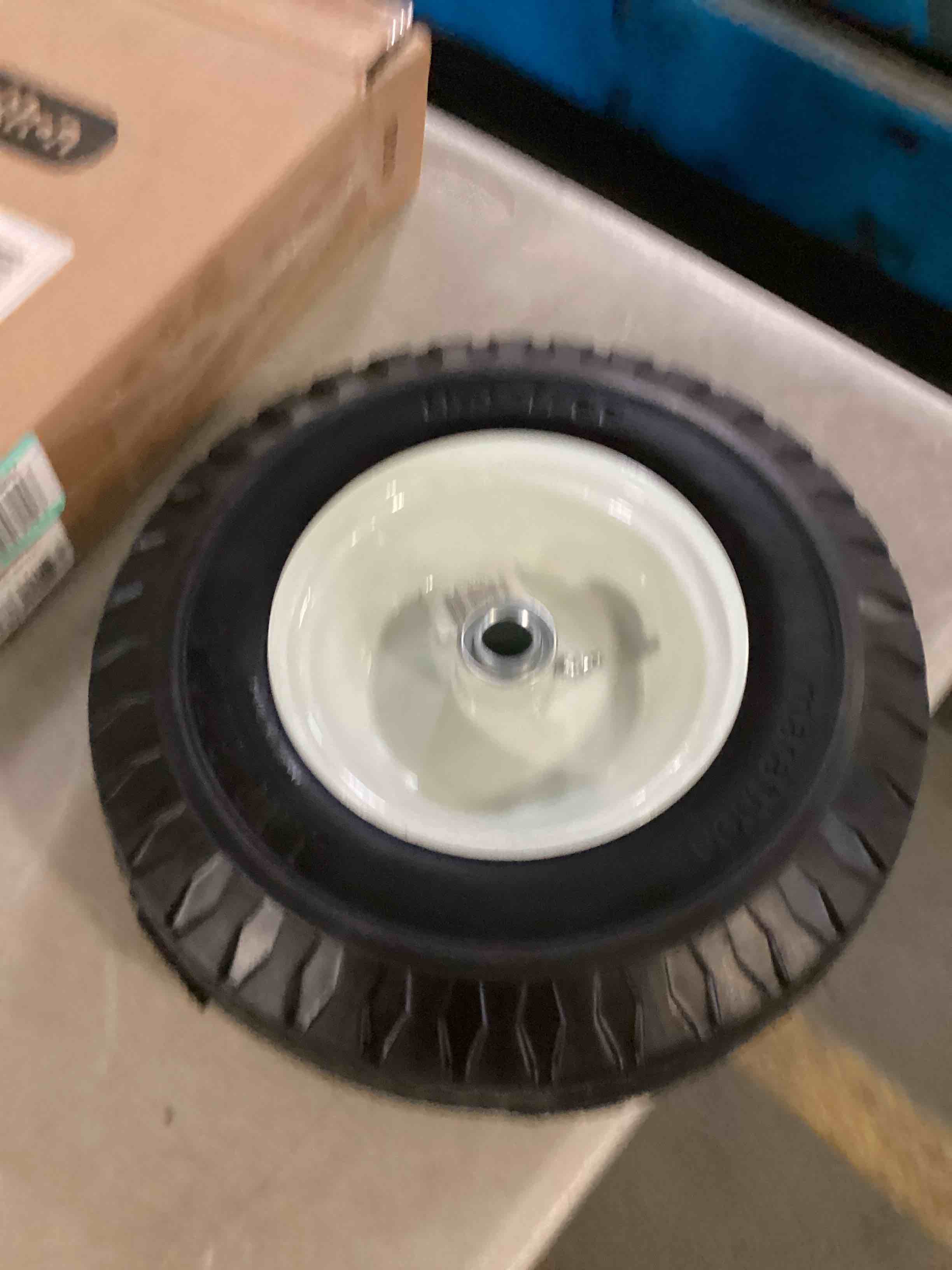 https://s3.amazonaws.com/lotting-images-prod/bidfta/GRN5445271_1701368703388.jpeg