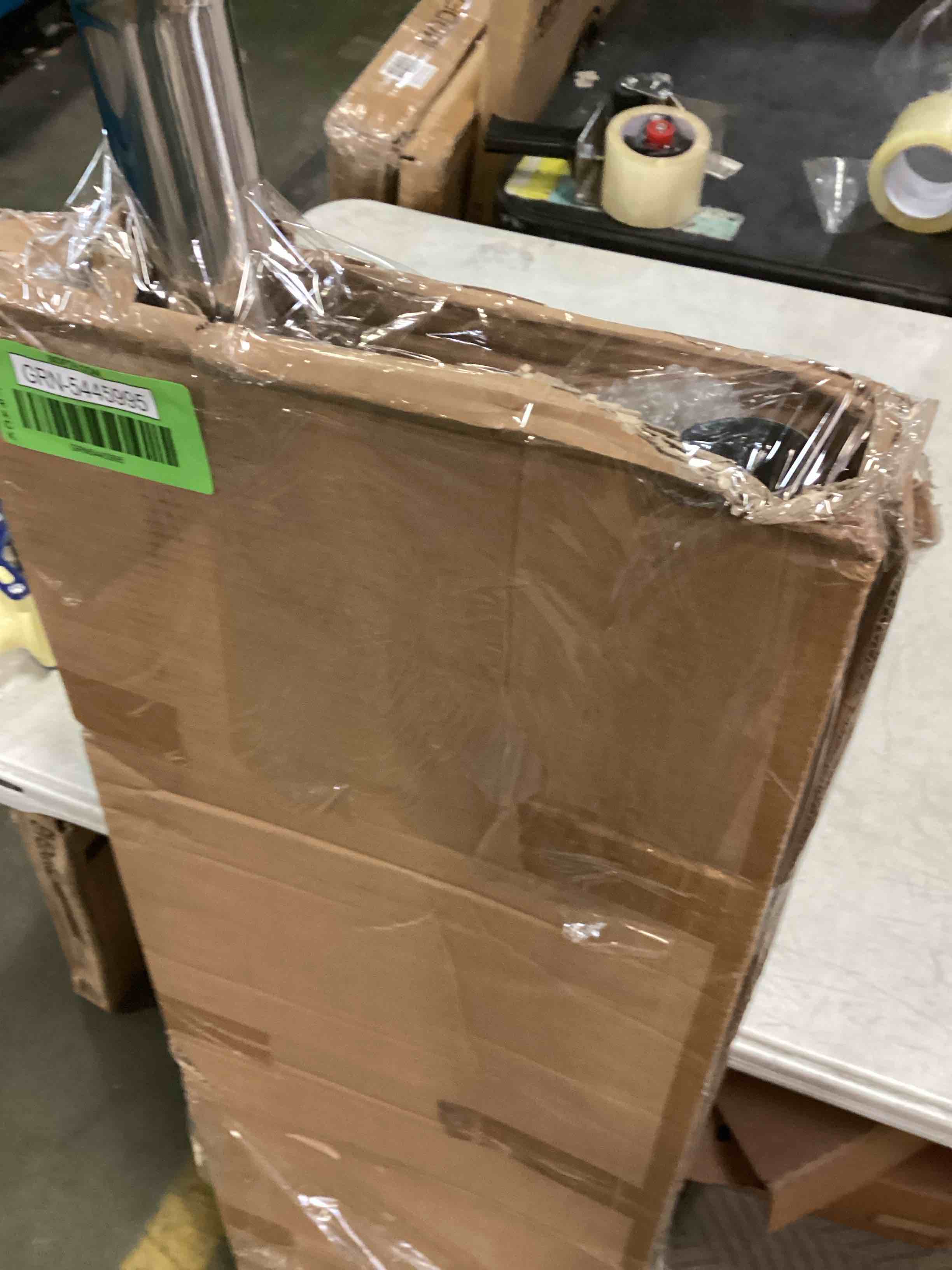 https://s3.amazonaws.com/lotting-images-prod/bidfta/GRN5445995_1701266886214.jpeg