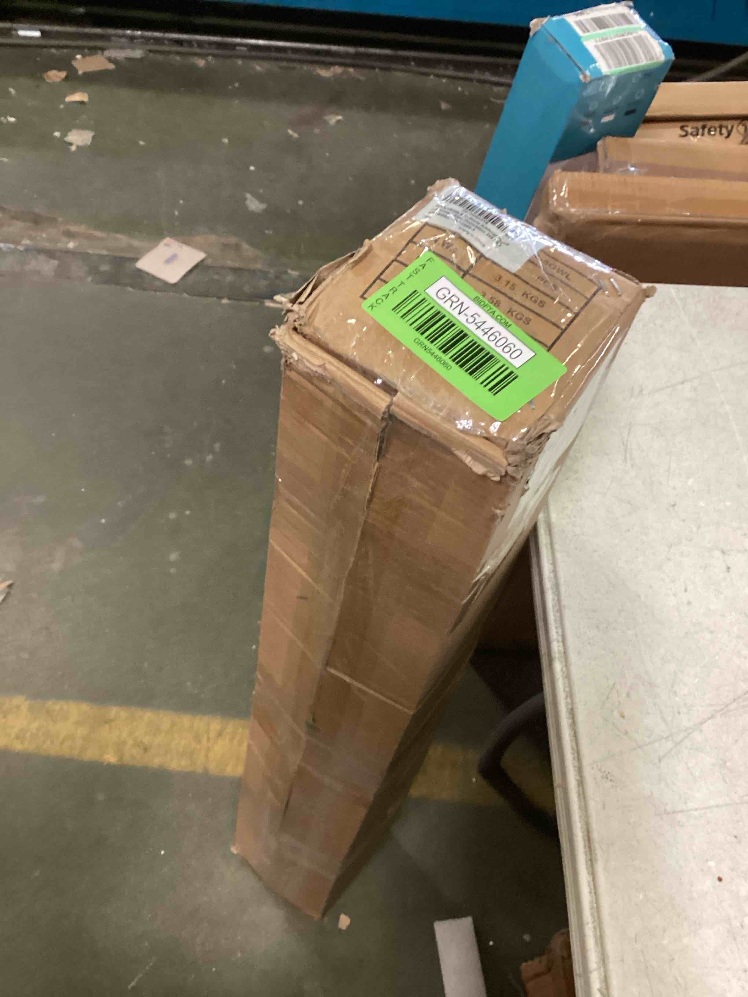 https://s3.amazonaws.com/lotting-images-prod/bidfta/GRN5446060_1701274111497.jpeg
