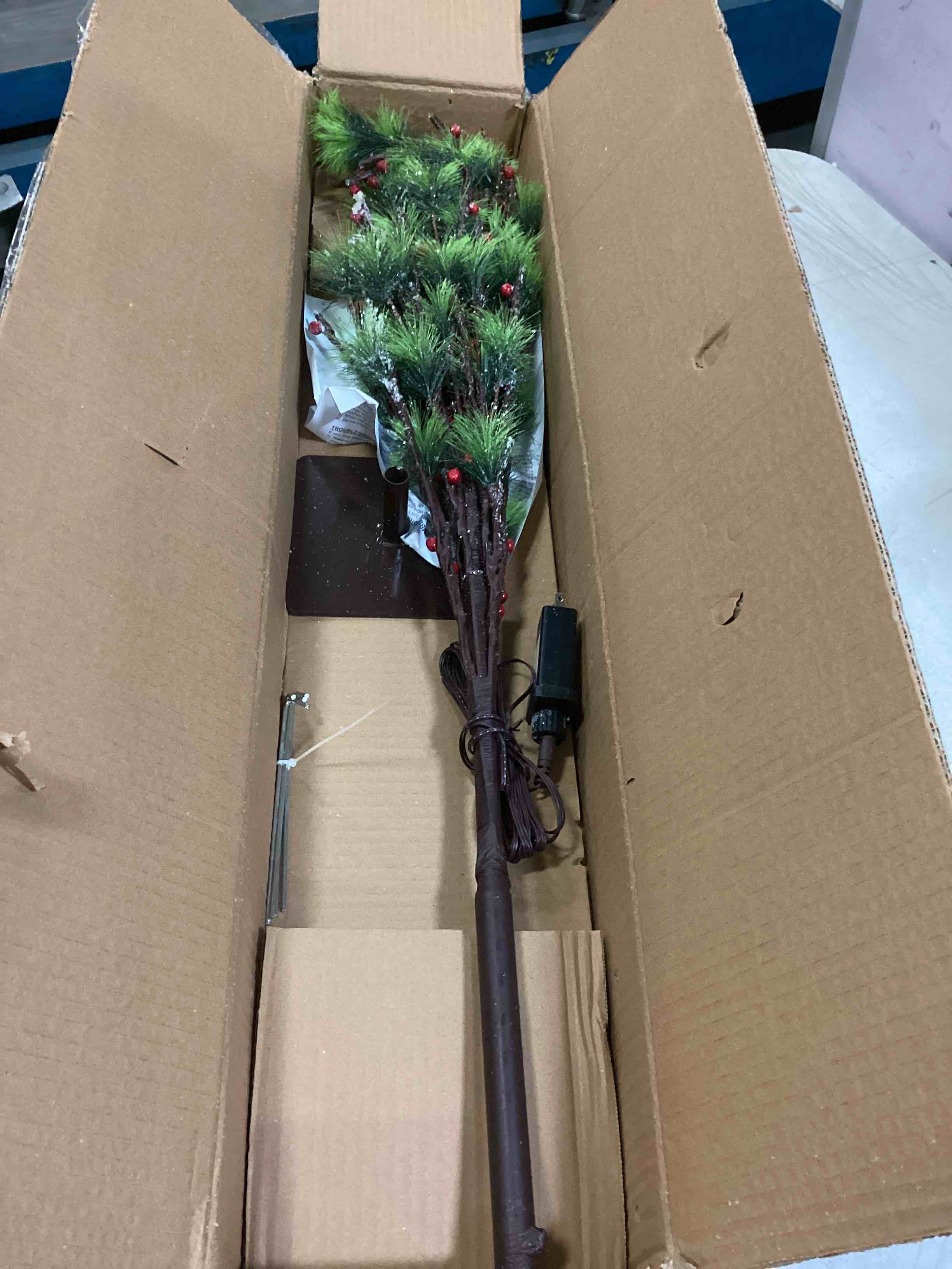 https://s3.amazonaws.com/lotting-images-prod/bidfta/GRN5449005_1701190692951.jpeg