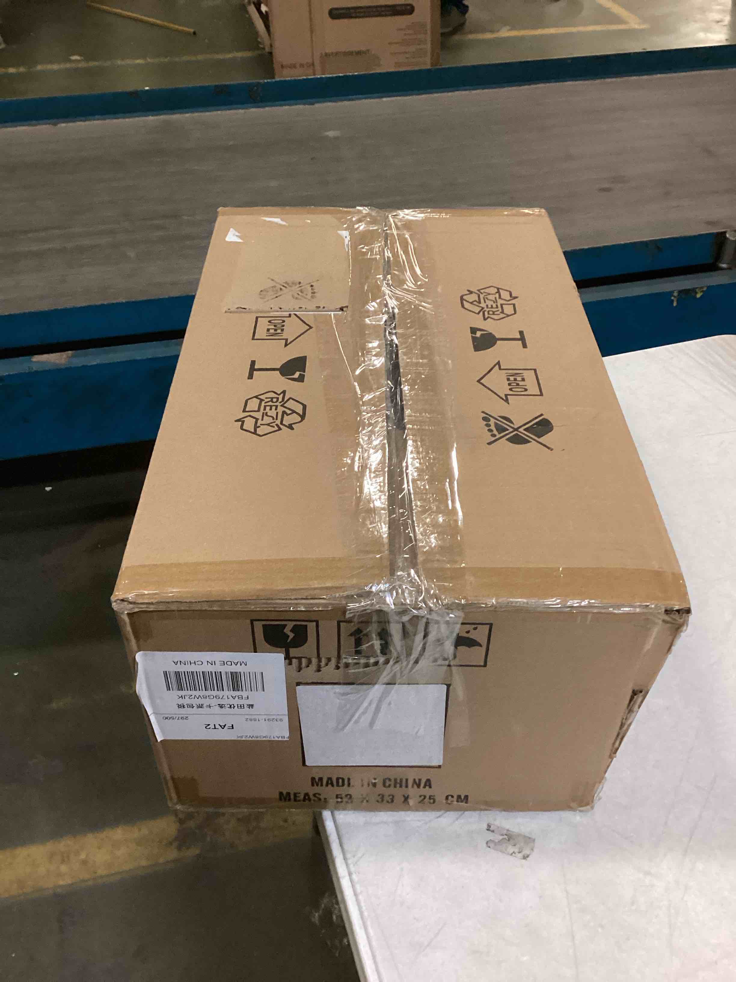 https://s3.amazonaws.com/lotting-images-prod/bidfta/GRN5449640_1701697457078.jpeg