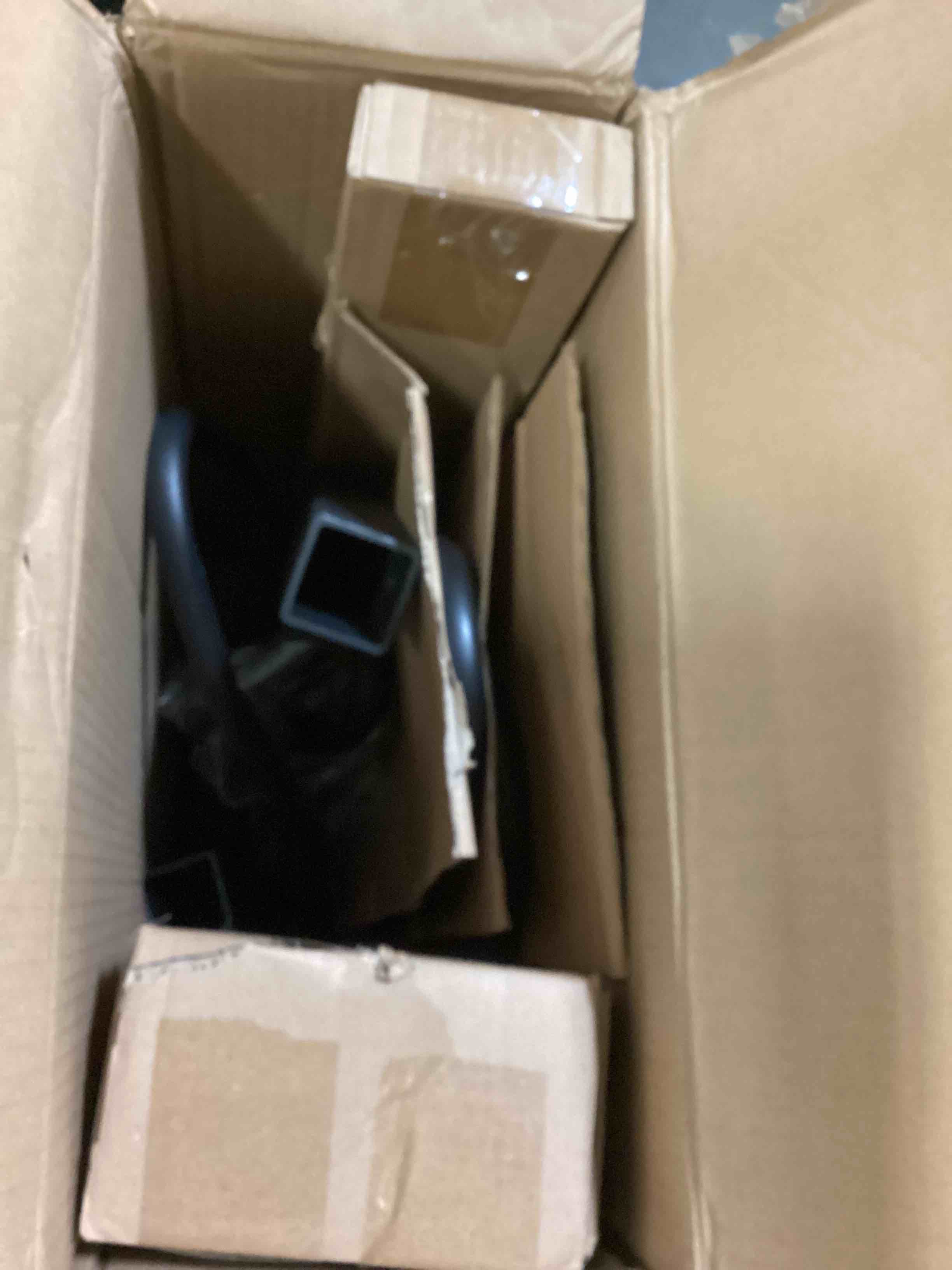 https://s3.amazonaws.com/lotting-images-prod/bidfta/GRN5449870_1701784920198.jpeg