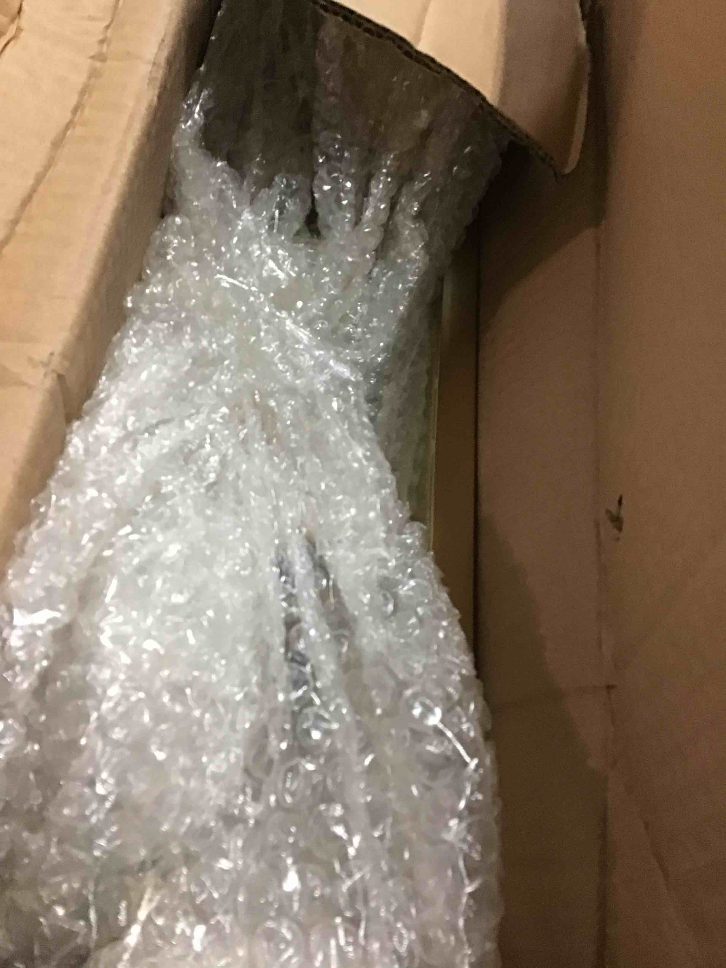 https://s3.amazonaws.com/lotting-images-prod/bidfta/GRN5450056_1701271924665.jpeg