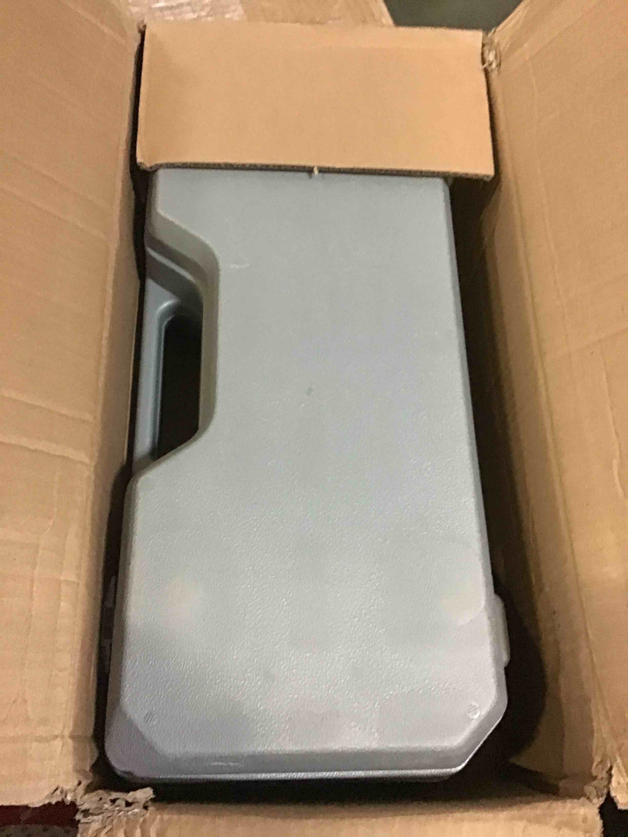 https://s3.amazonaws.com/lotting-images-prod/bidfta/GRN5450263_1701360142973.jpeg