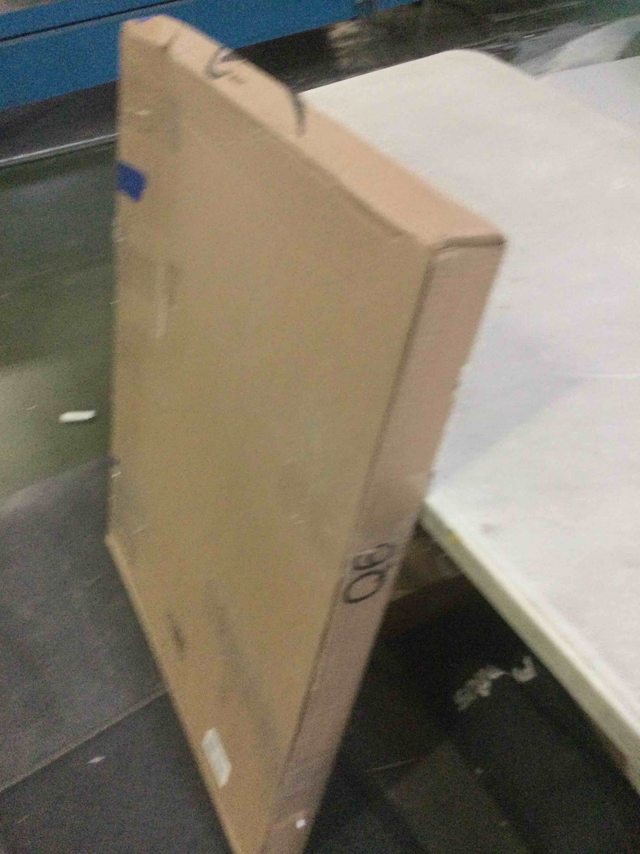 https://s3.amazonaws.com/lotting-images-prod/bidfta/GRN5450875_1701872495606.jpeg