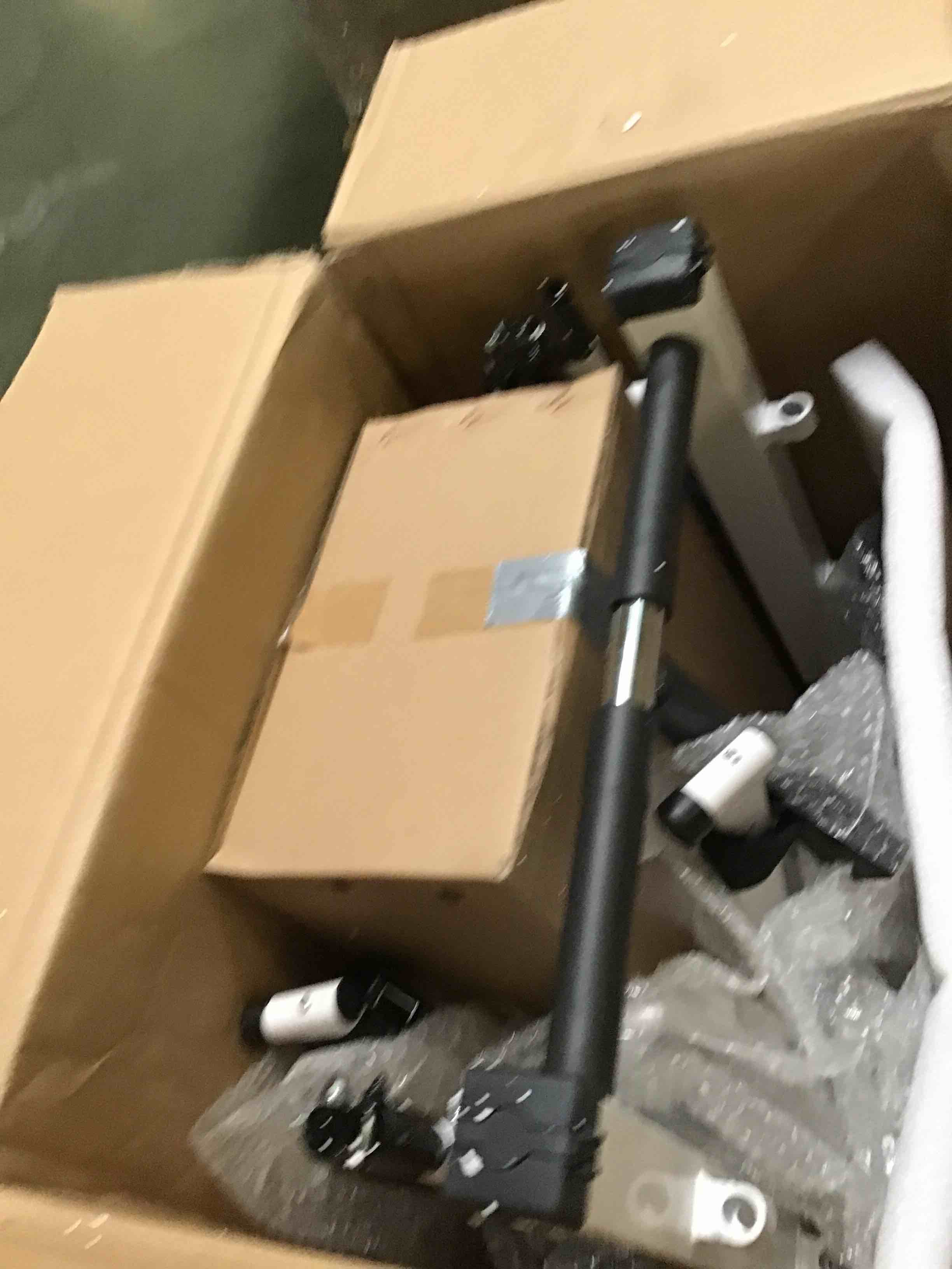 https://s3.amazonaws.com/lotting-images-prod/bidfta/GRN5451211_1701978115688.jpeg