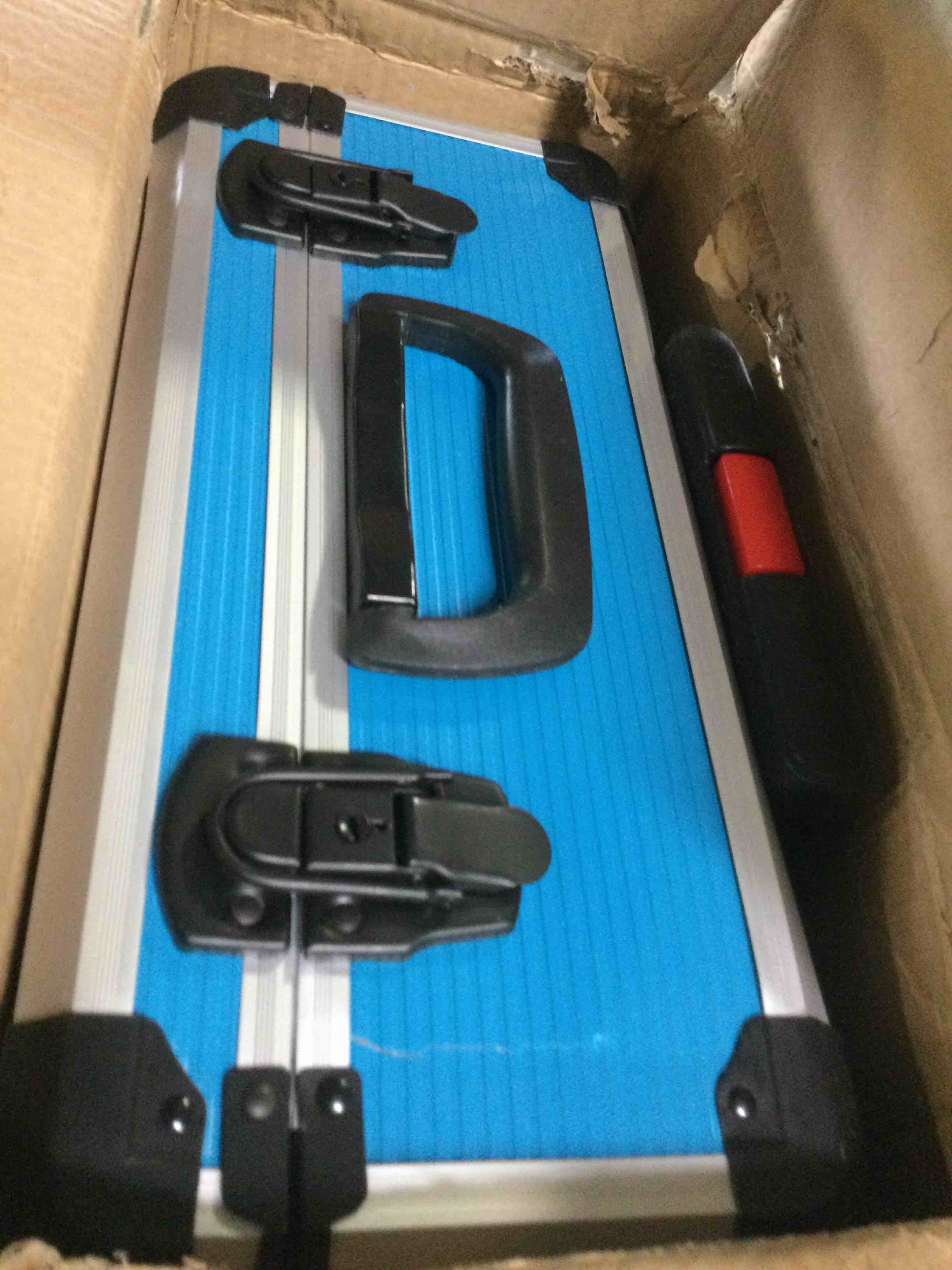 https://s3.amazonaws.com/lotting-images-prod/bidfta/GRN5451323_1702051281079.jpeg