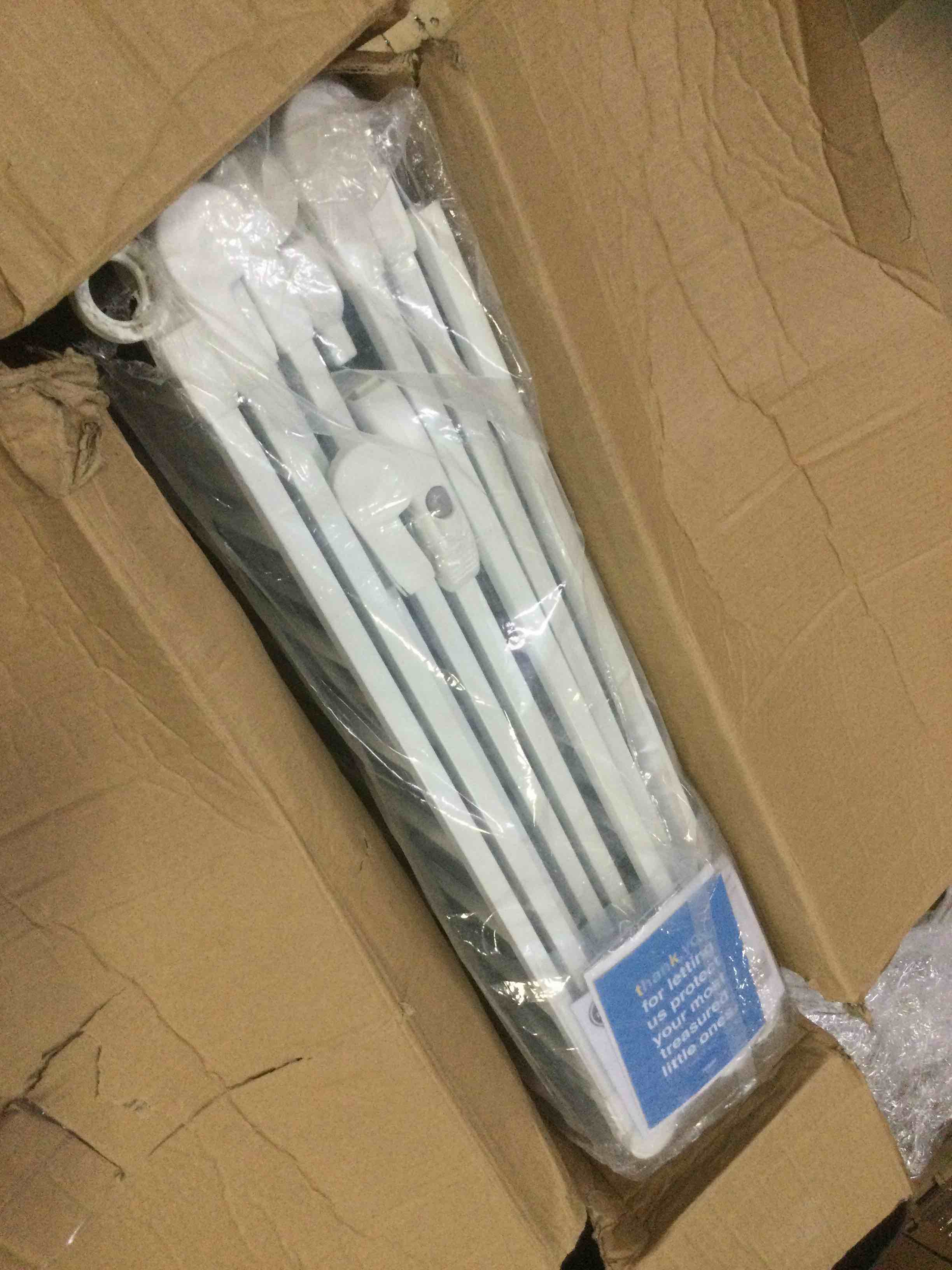 https://s3.amazonaws.com/lotting-images-prod/bidfta/GRN5451942_1701102755732.jpeg