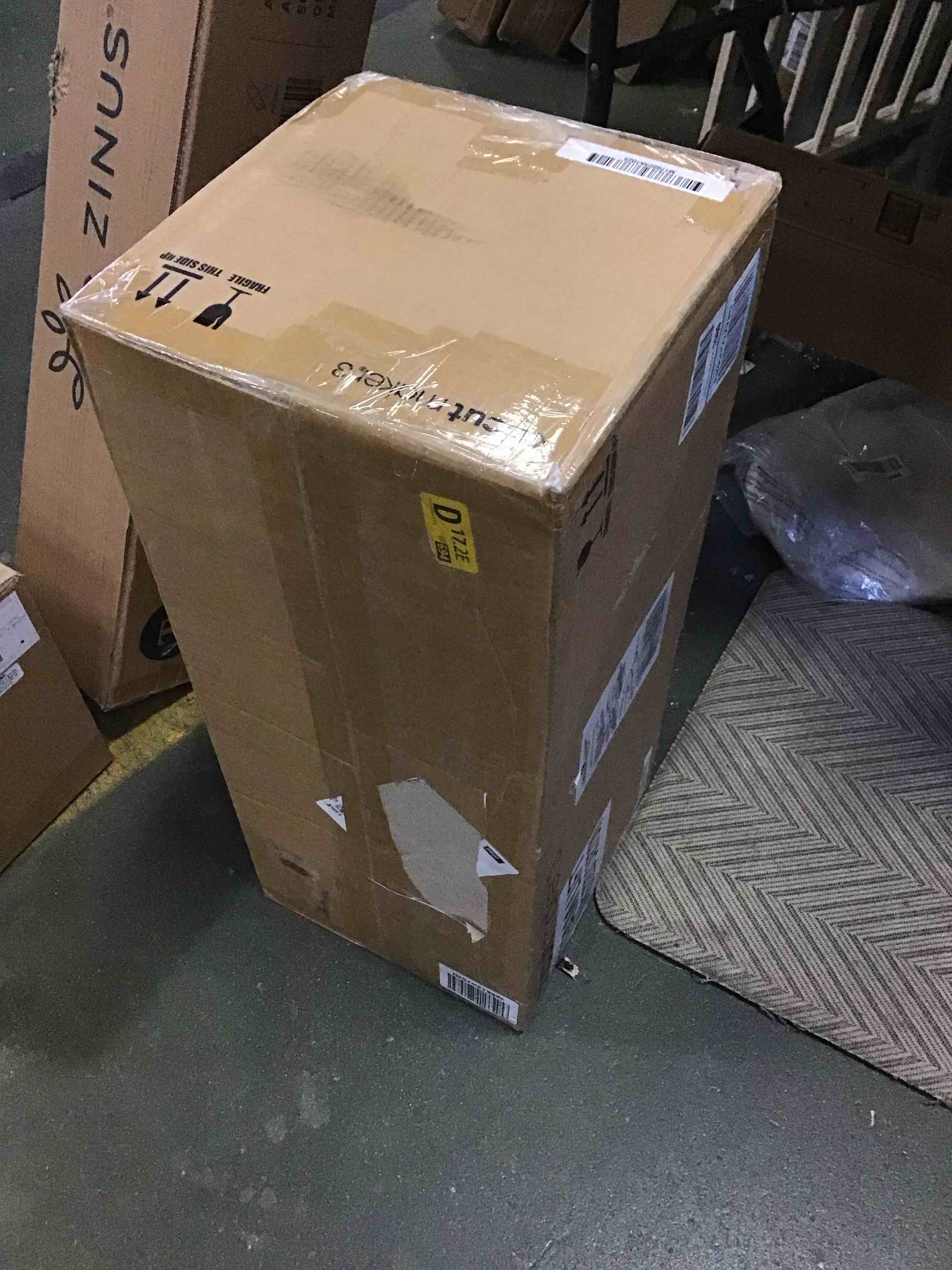 https://s3.amazonaws.com/lotting-images-prod/bidfta/GRN5452233_1701199819288.jpeg