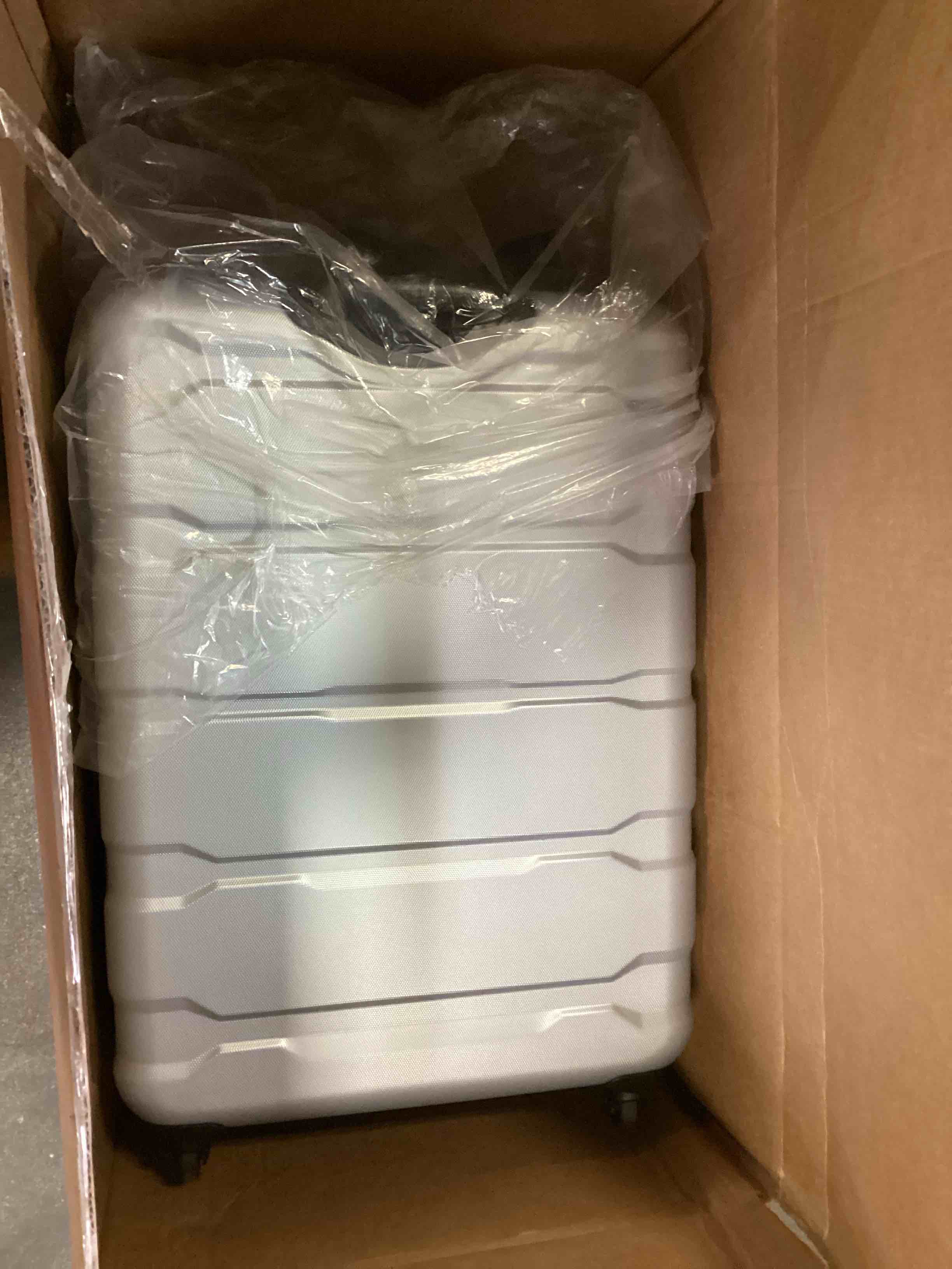 https://s3.amazonaws.com/lotting-images-prod/bidfta/GRN5452500_1701283808490.jpeg