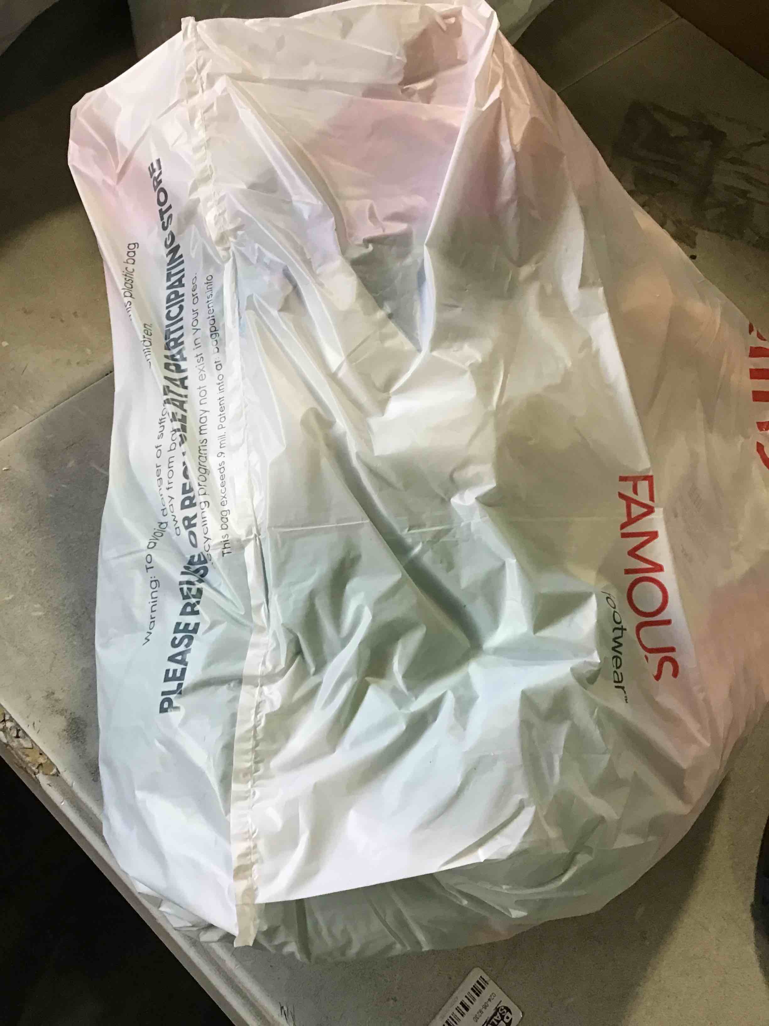 Miscellaneous Grab Bags, Items May Include Home Goods, Children’s Toys, Electronic Accessories, Jewelry, Purses, And Much More 