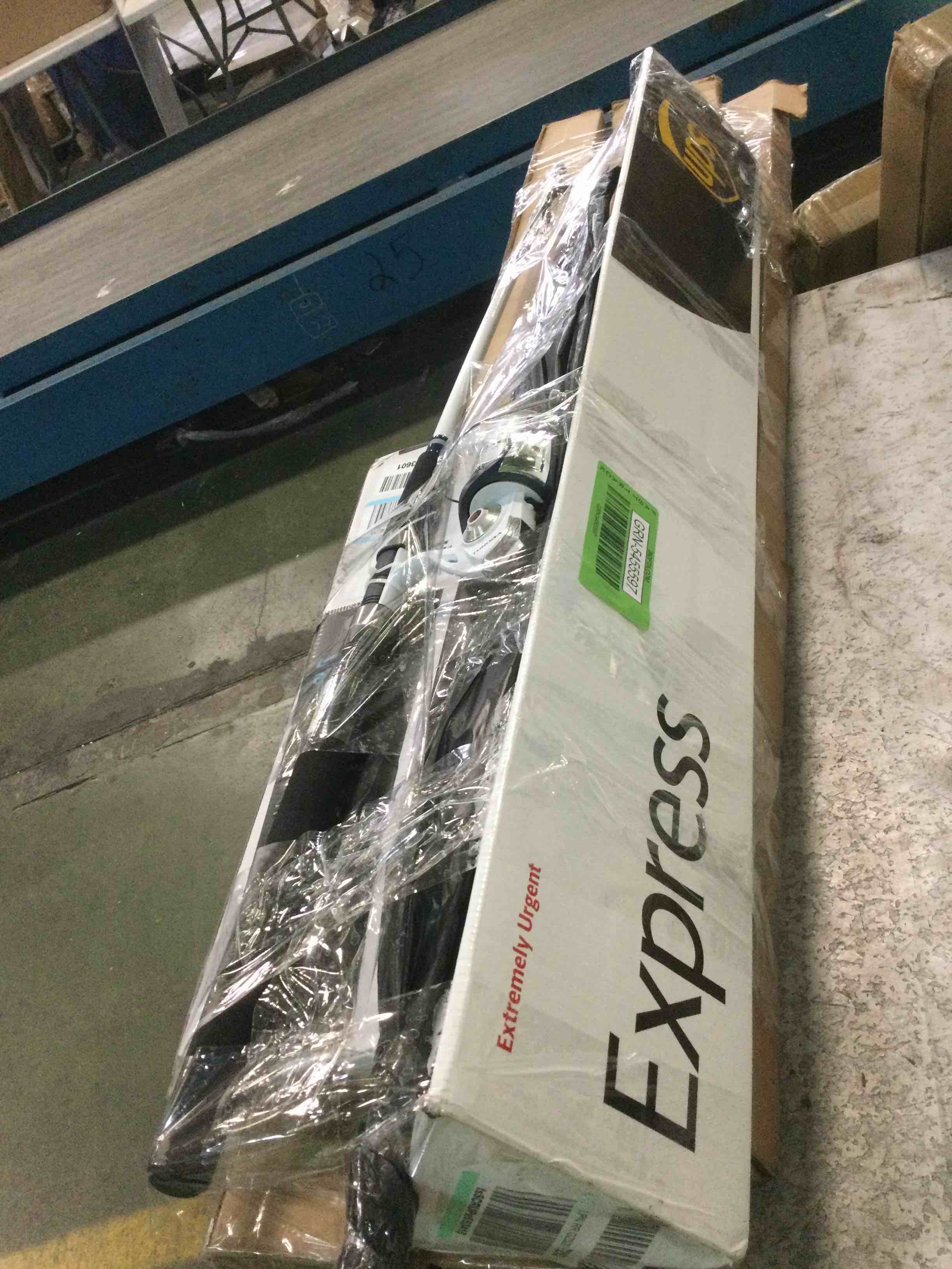 https://s3.amazonaws.com/lotting-images-prod/bidfta/GRN5455597_1703615895613.jpeg