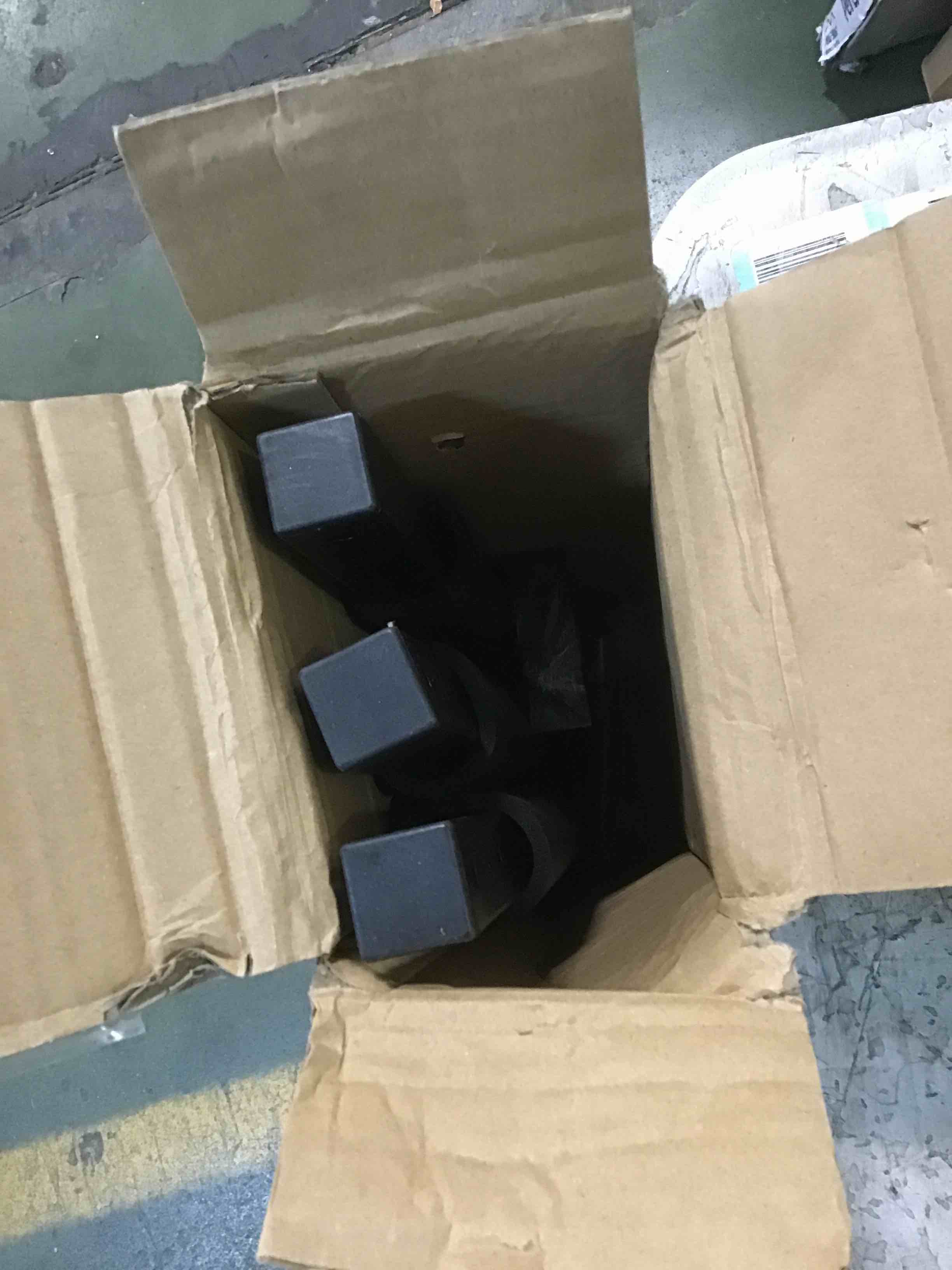 https://s3.amazonaws.com/lotting-images-prod/bidfta/GRN5455700_1703684066903.jpeg