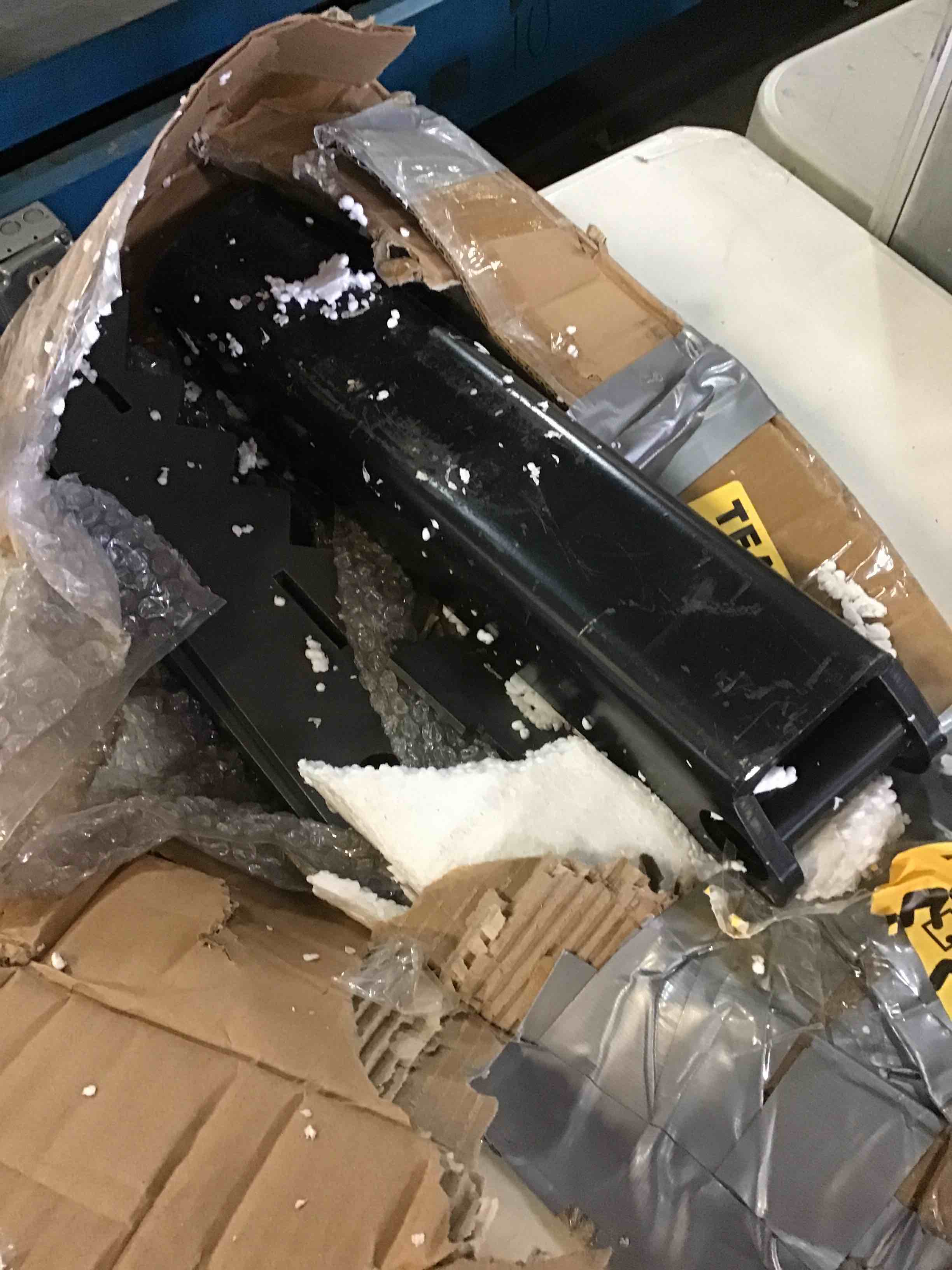 https://s3.amazonaws.com/lotting-images-prod/bidfta/GRN5457616_1696962258632.jpeg
