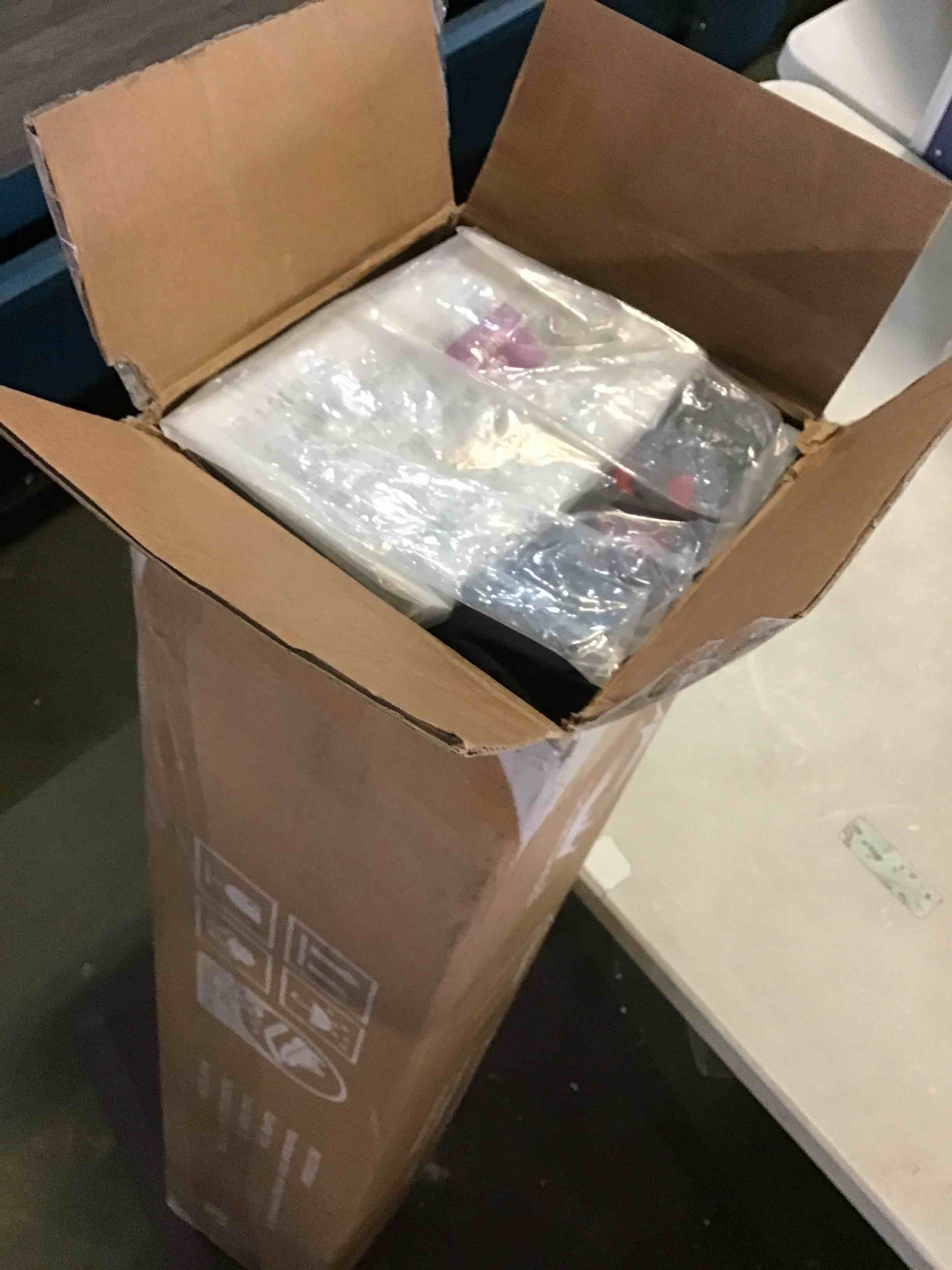 https://s3.amazonaws.com/lotting-images-prod/bidfta/GRN5458244_1697467718162.jpeg