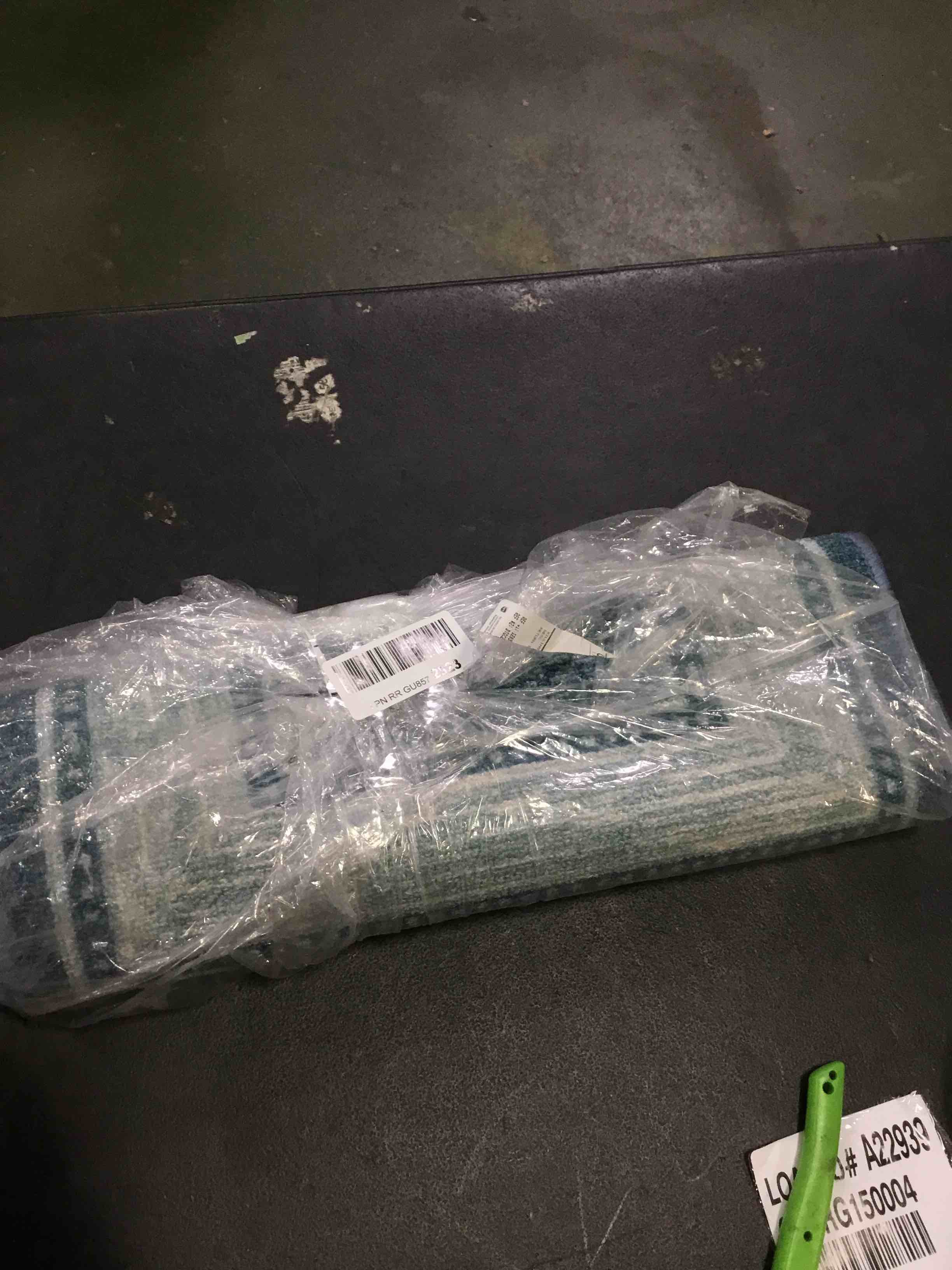 https://s3.amazonaws.com/lotting-images-prod/bidfta/GRN5462200_1697122575318.jpeg