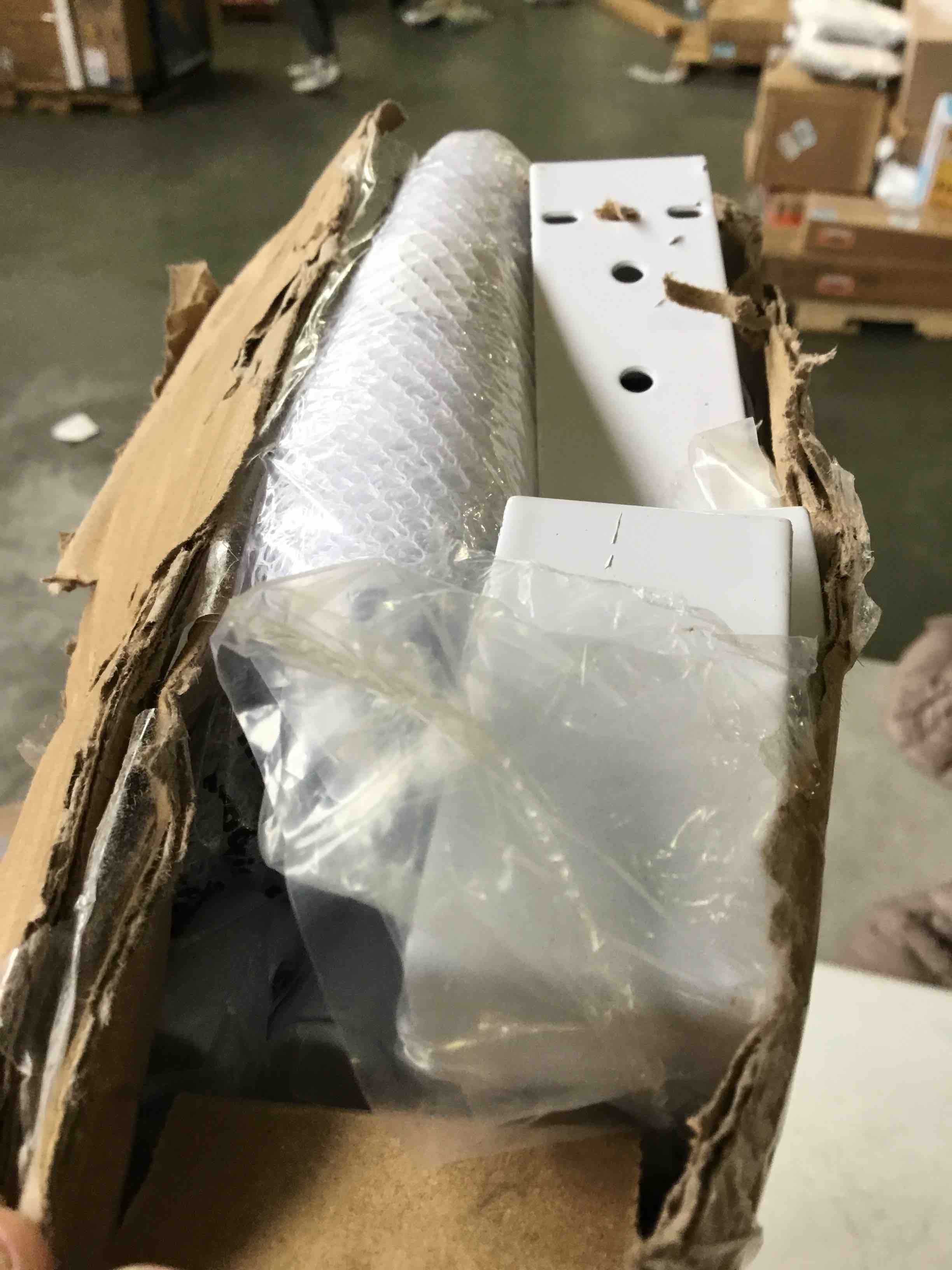 https://s3.amazonaws.com/lotting-images-prod/bidfta/GRN5464461_1697568999904.jpeg