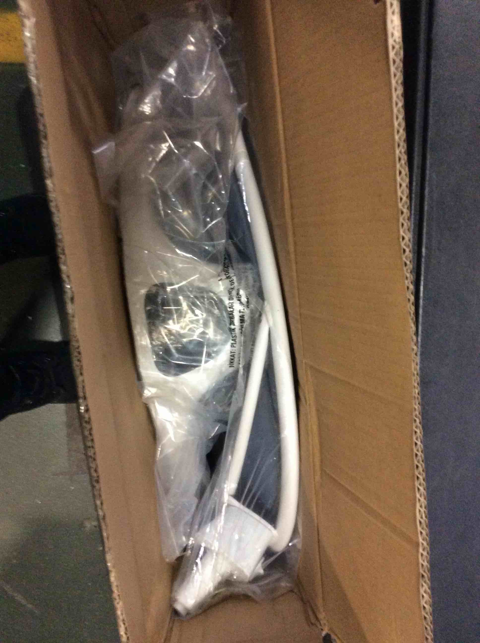 https://s3.amazonaws.com/lotting-images-prod/bidfta/GRN5465404_1697466621163.jpeg