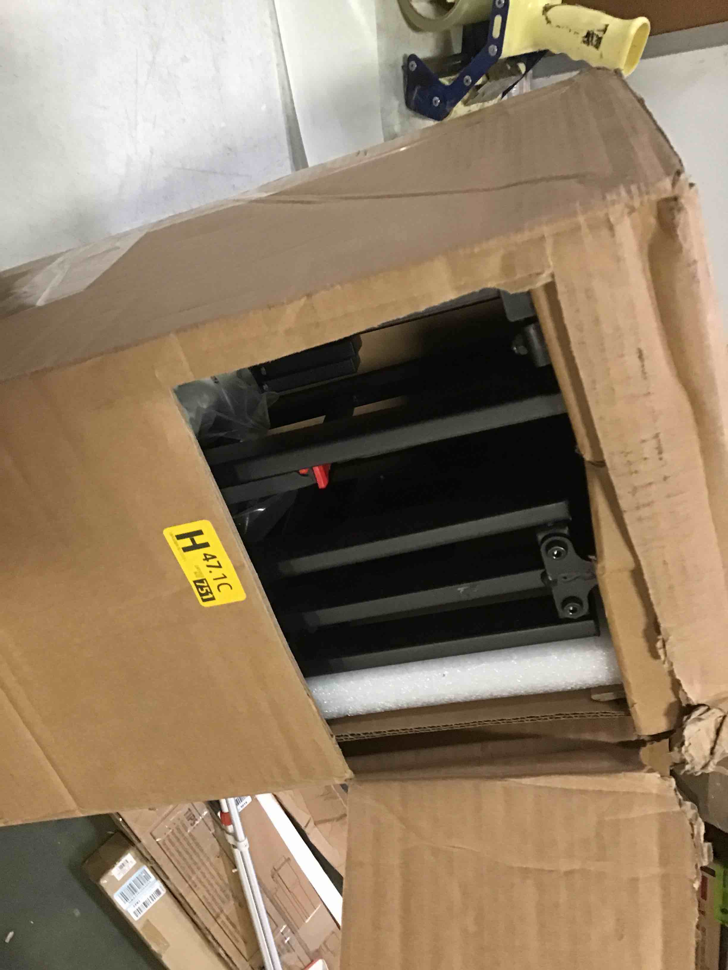 https://s3.amazonaws.com/lotting-images-prod/bidfta/GRN5465672_1697571752333.jpeg