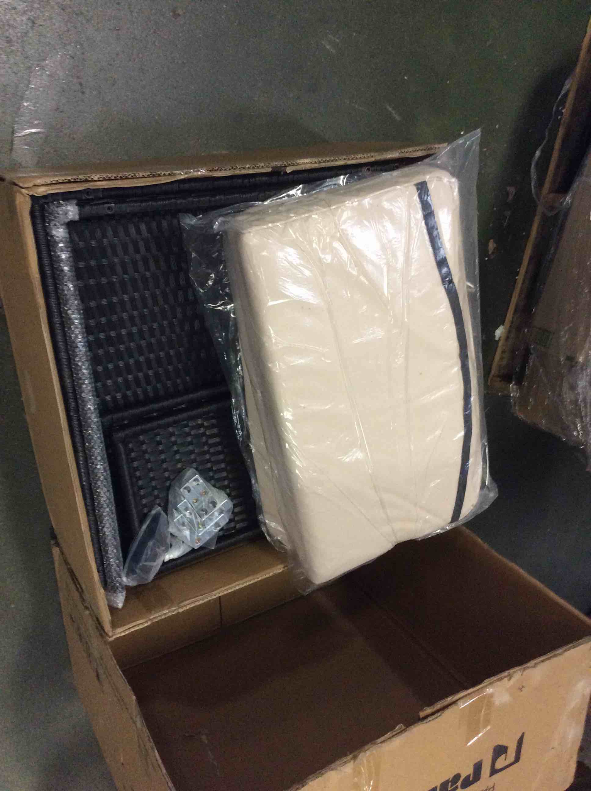 https://s3.amazonaws.com/lotting-images-prod/bidfta/GRN5465941_1697737504258.jpeg