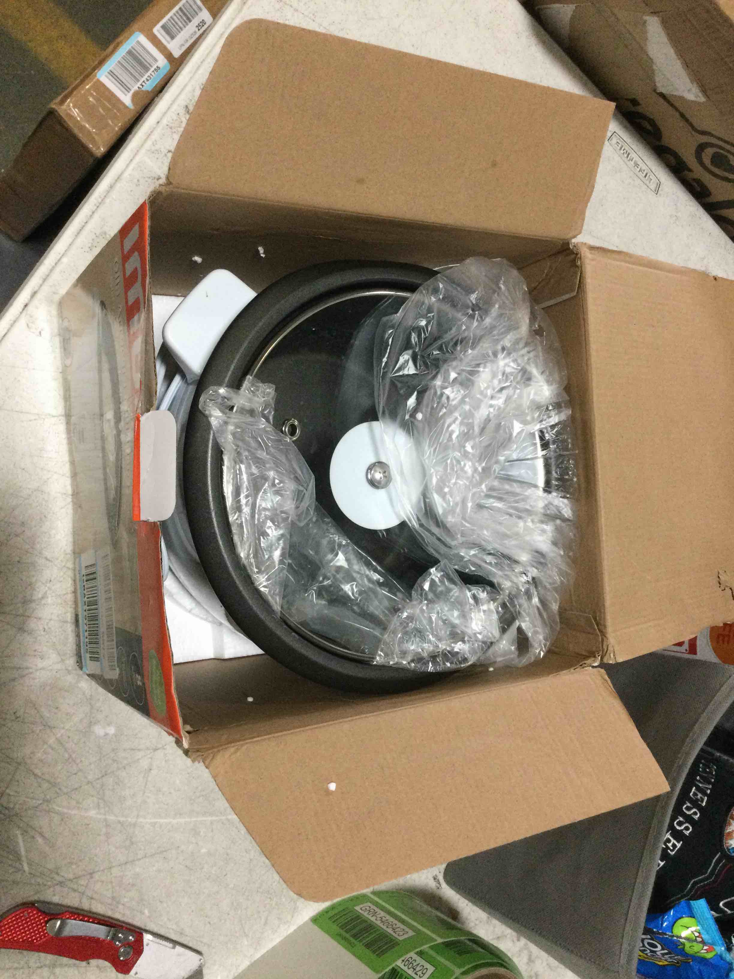 https://s3.amazonaws.com/lotting-images-prod/bidfta/GRN5466423_1698250673597.jpeg