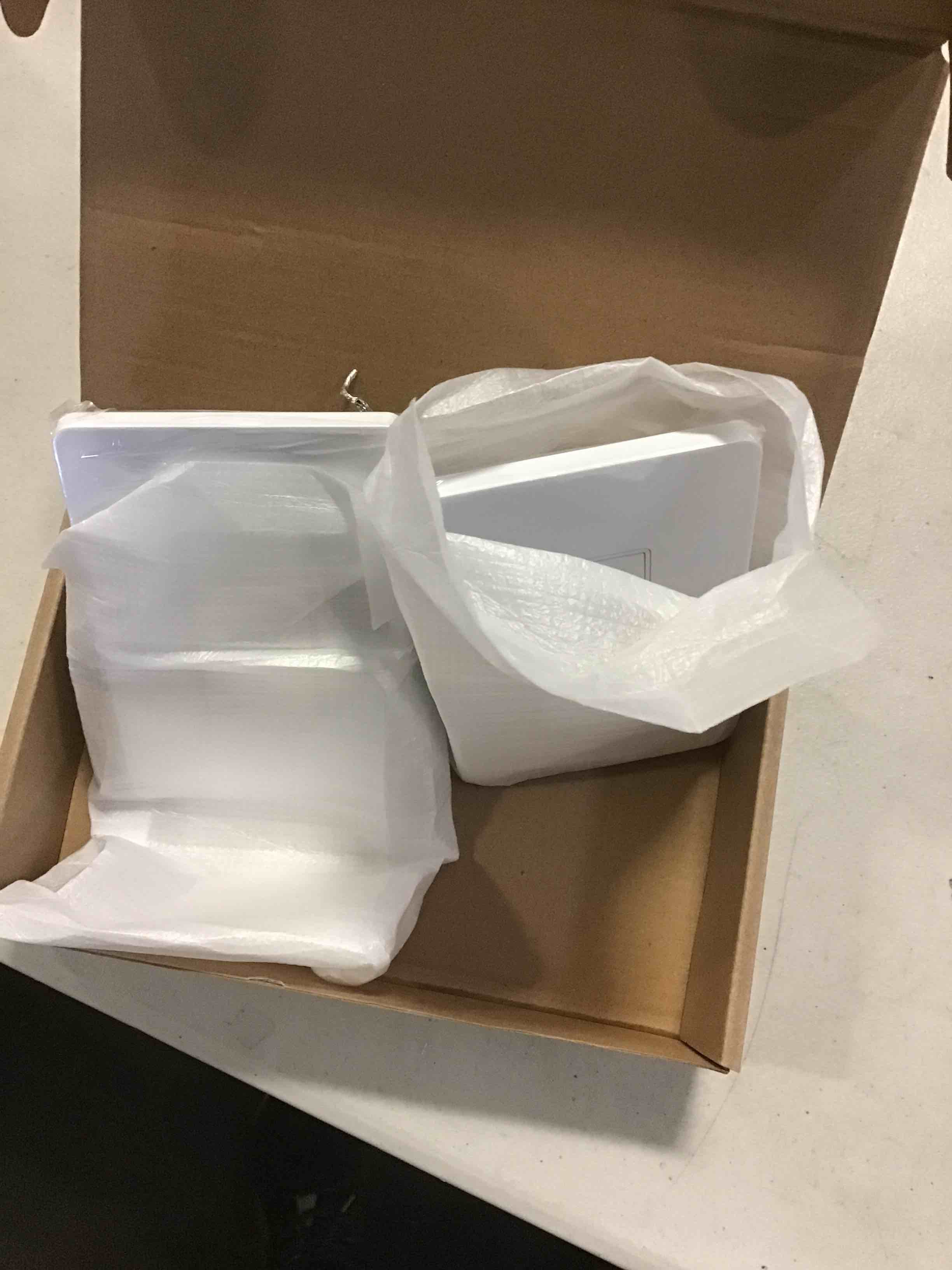 https://s3.amazonaws.com/lotting-images-prod/bidfta/GRN5468147_1700140765212.jpeg