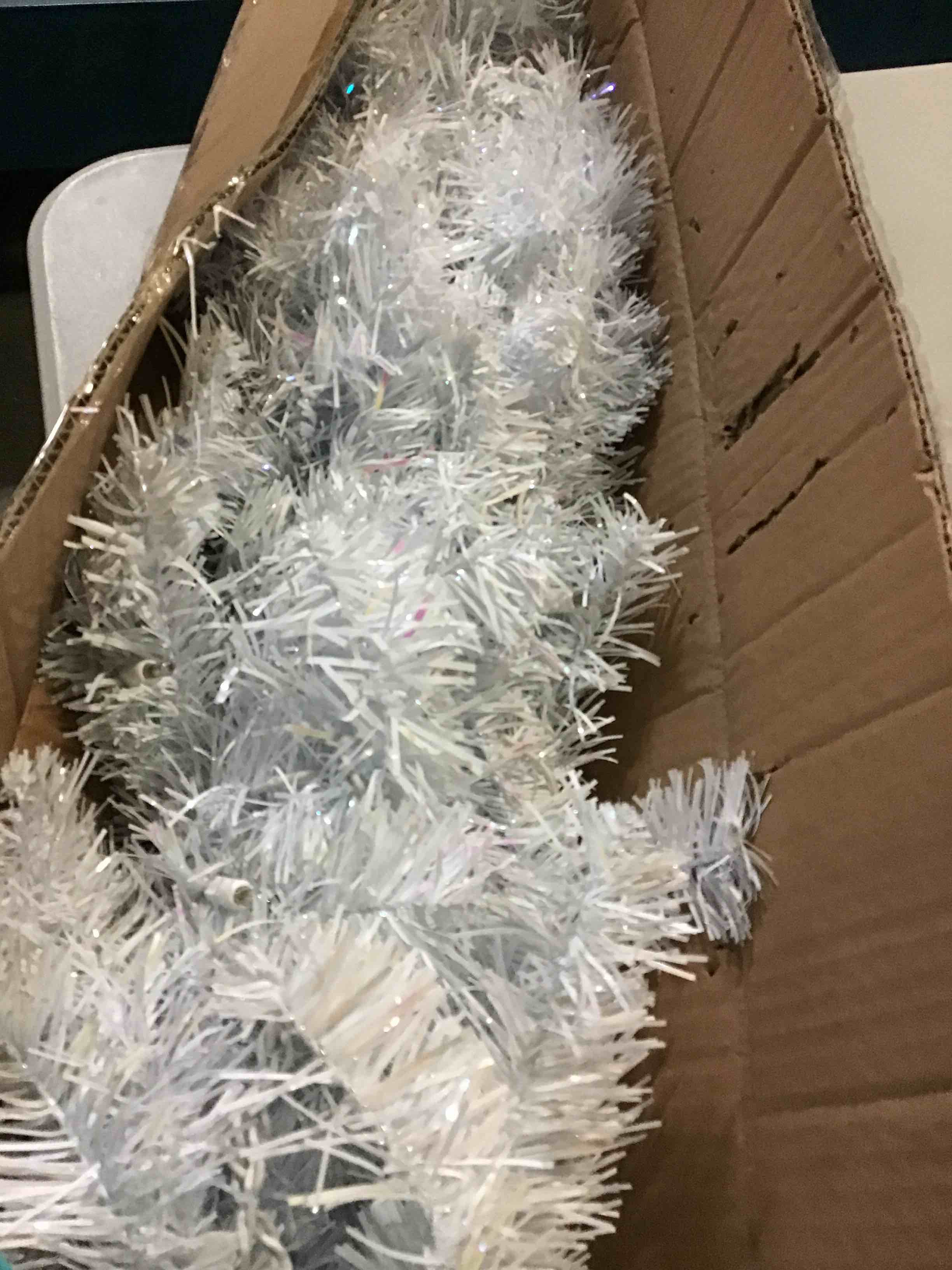 https://s3.amazonaws.com/lotting-images-prod/bidfta/GRN5468564_1700503619817.jpeg