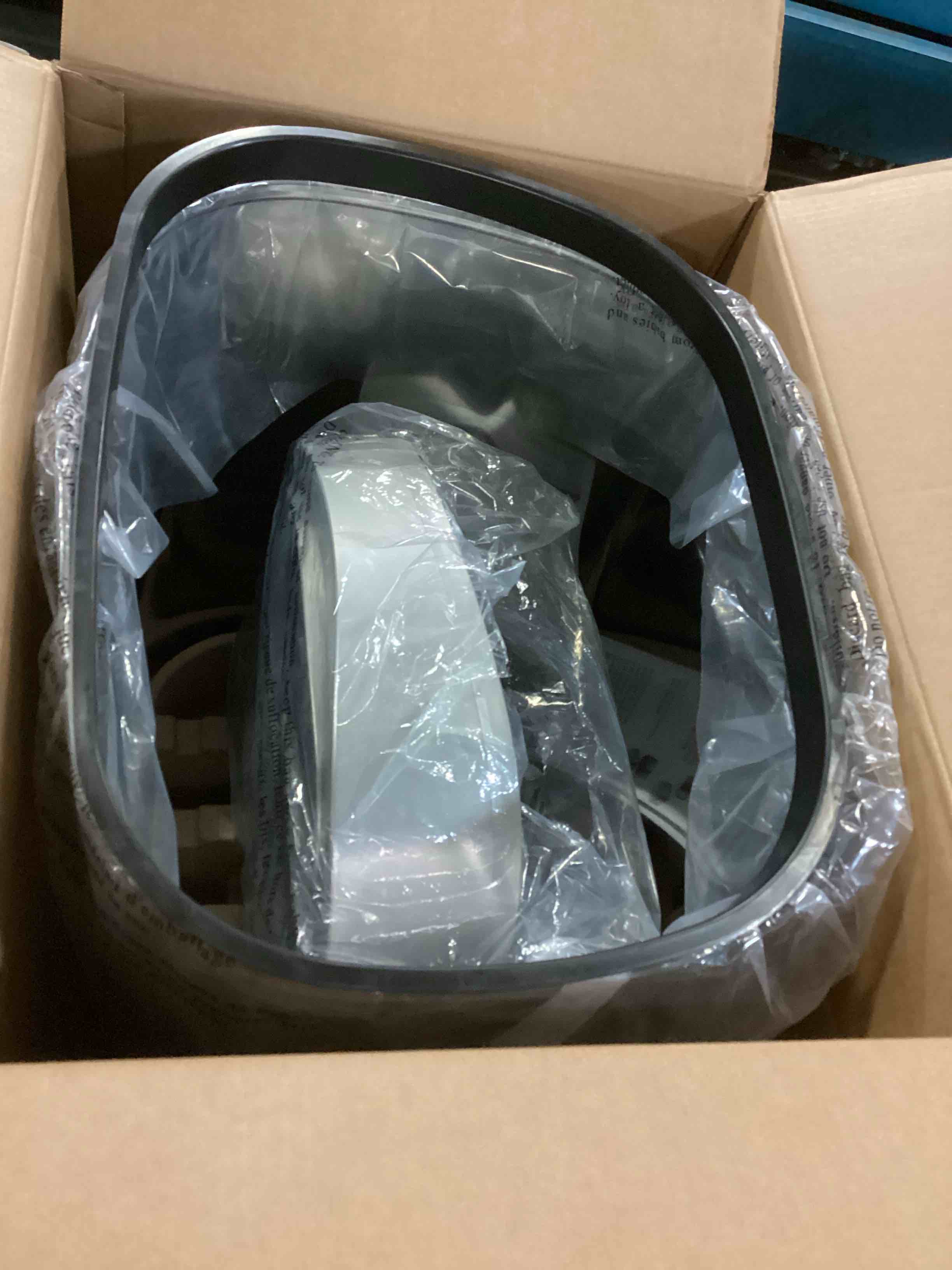 https://s3.amazonaws.com/lotting-images-prod/bidfta/GRN5469773_1700839861559.jpeg