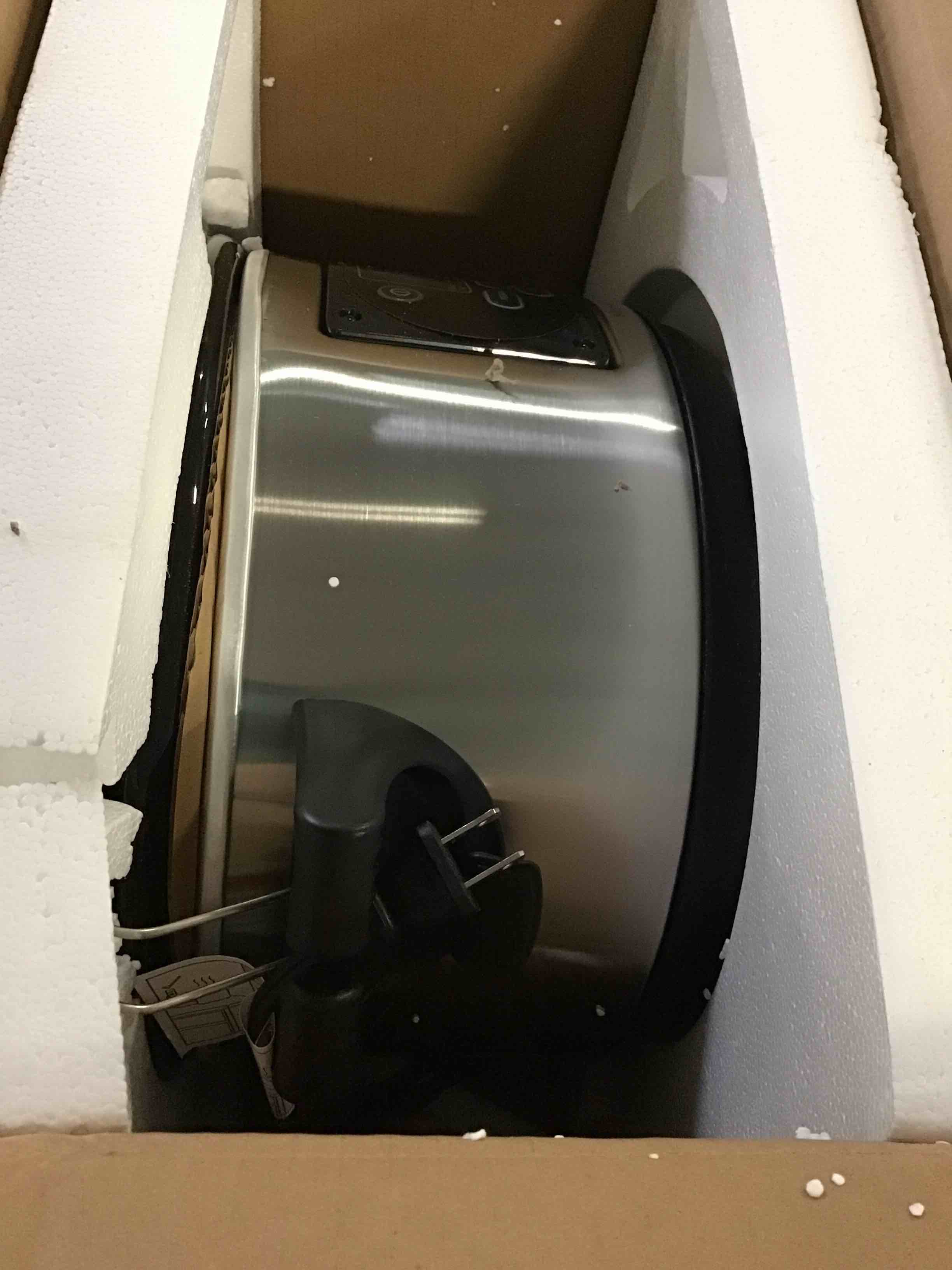 https://s3.amazonaws.com/lotting-images-prod/bidfta/GRN5472079_1701363854103.jpeg