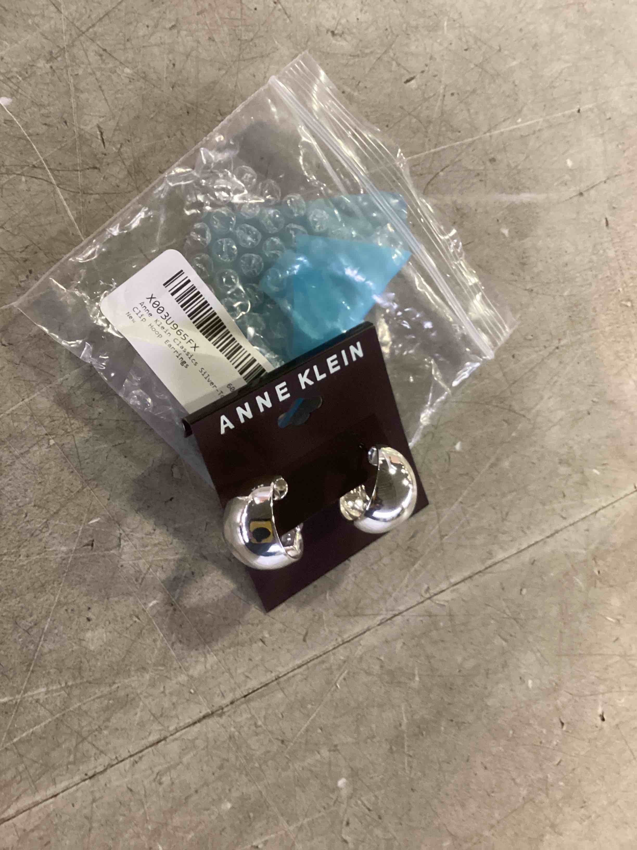 https://s3.amazonaws.com/lotting-images-prod/bidfta/GRN5473098_1701792730761.jpeg