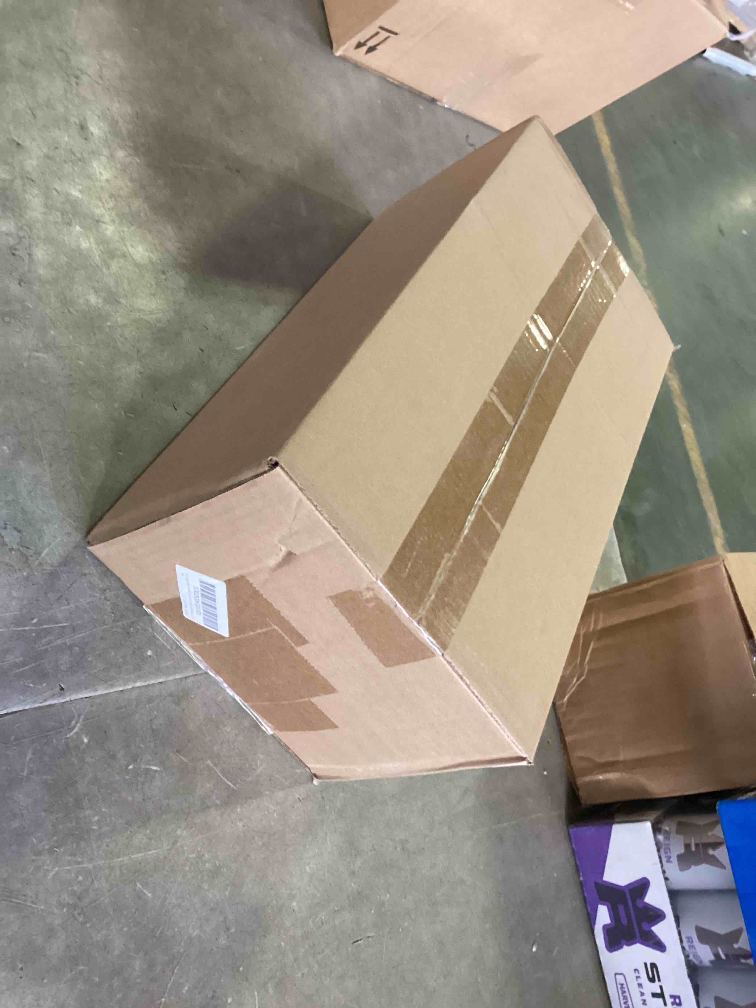 https://s3.amazonaws.com/lotting-images-prod/bidfta/GRN5473568_1701886292975.jpeg