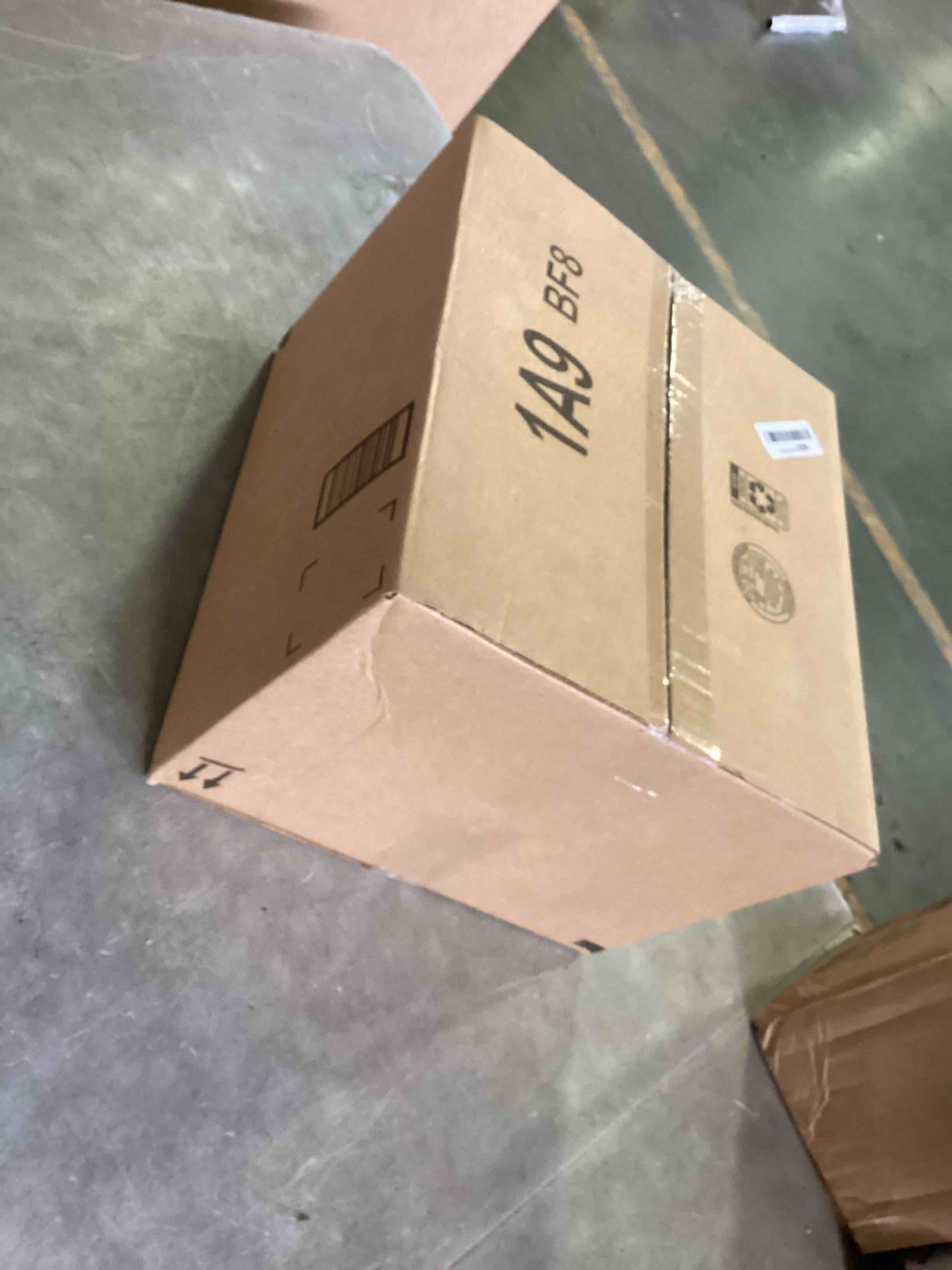 https://s3.amazonaws.com/lotting-images-prod/bidfta/GRN5473570_1701886423385.jpeg