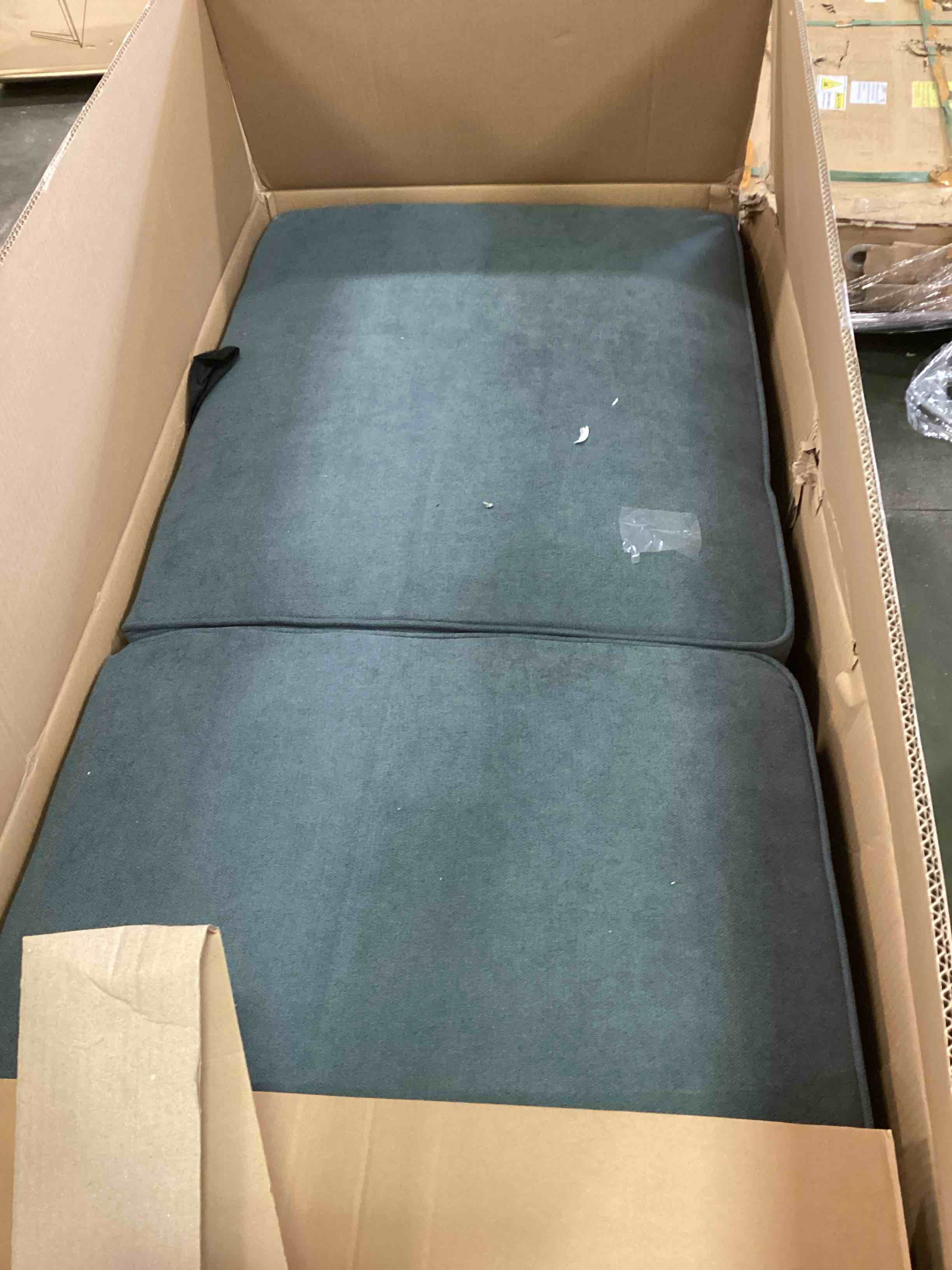 https://s3.amazonaws.com/lotting-images-prod/bidfta/GRN5476152_1705510119233.jpeg