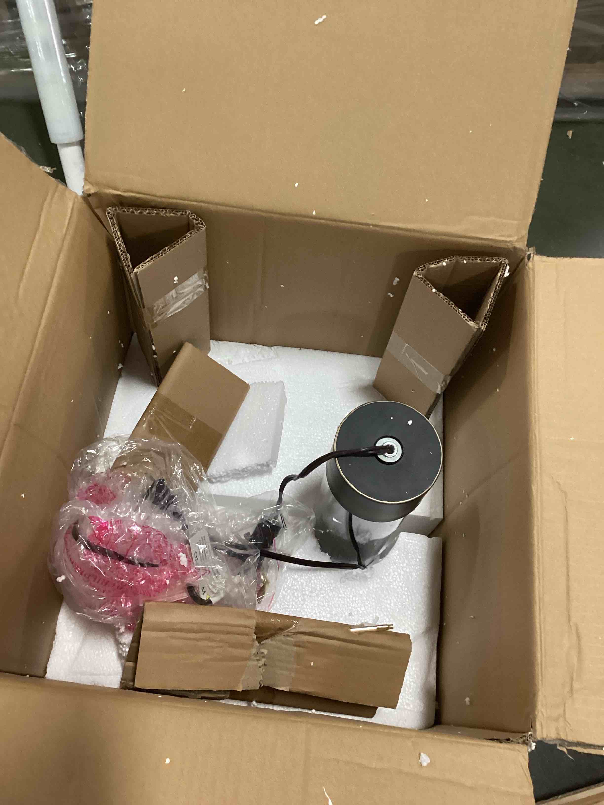 https://s3.amazonaws.com/lotting-images-prod/bidfta/GRN5476181_1705517019969.jpeg