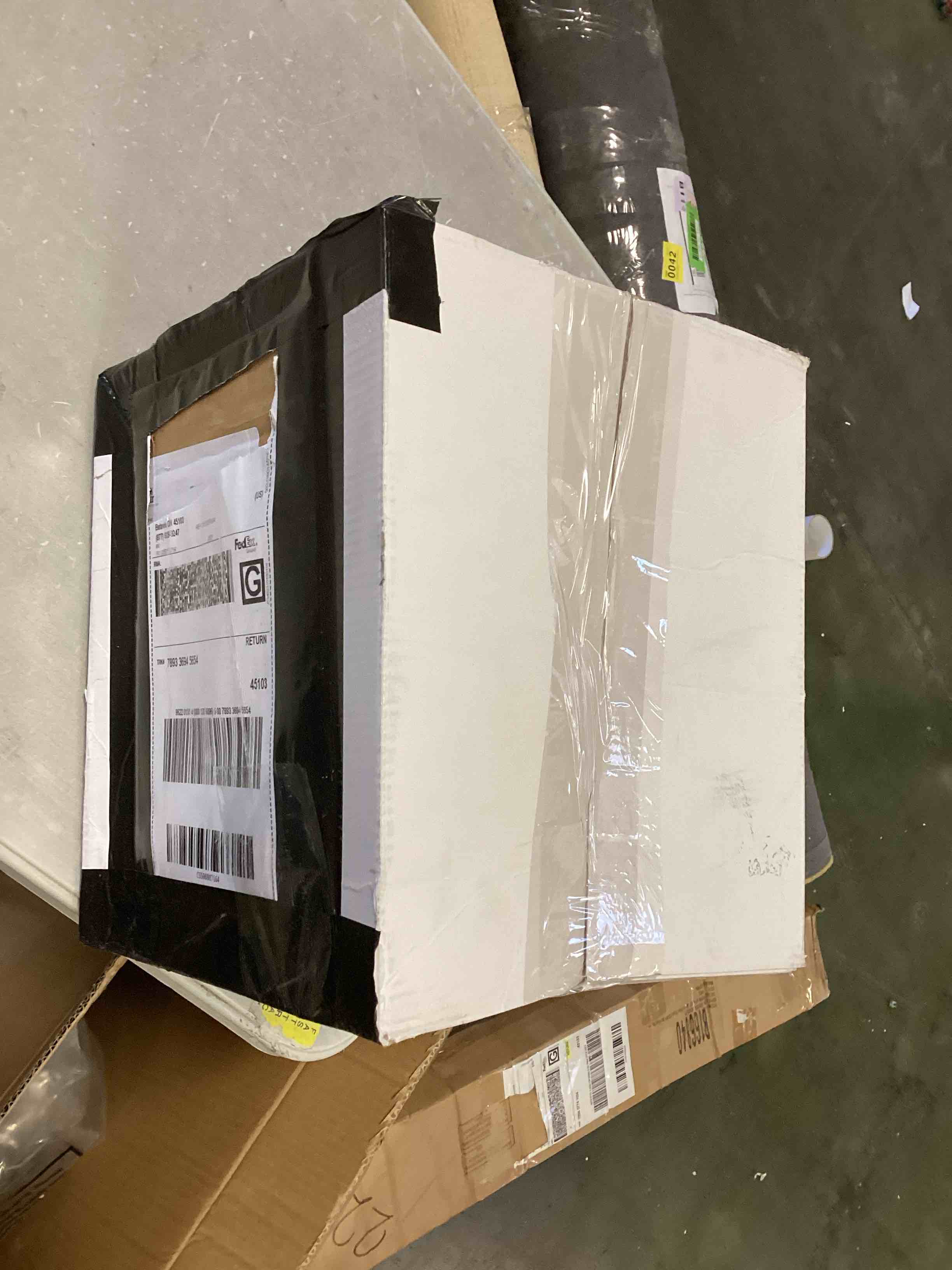 https://s3.amazonaws.com/lotting-images-prod/bidfta/GRN5476583_1707141439372.jpeg