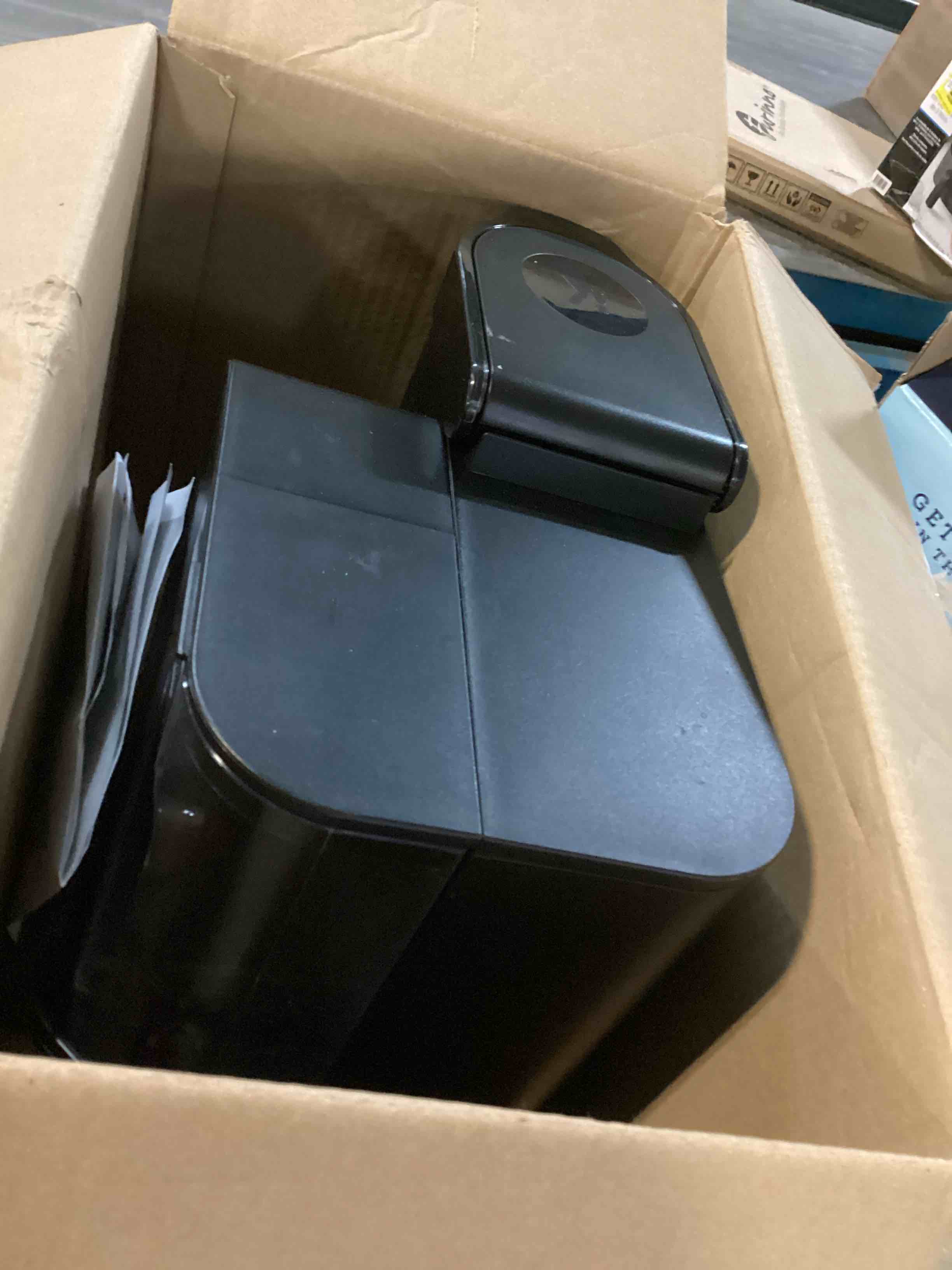 https://s3.amazonaws.com/lotting-images-prod/bidfta/GRN5476994_1701796385638.jpeg