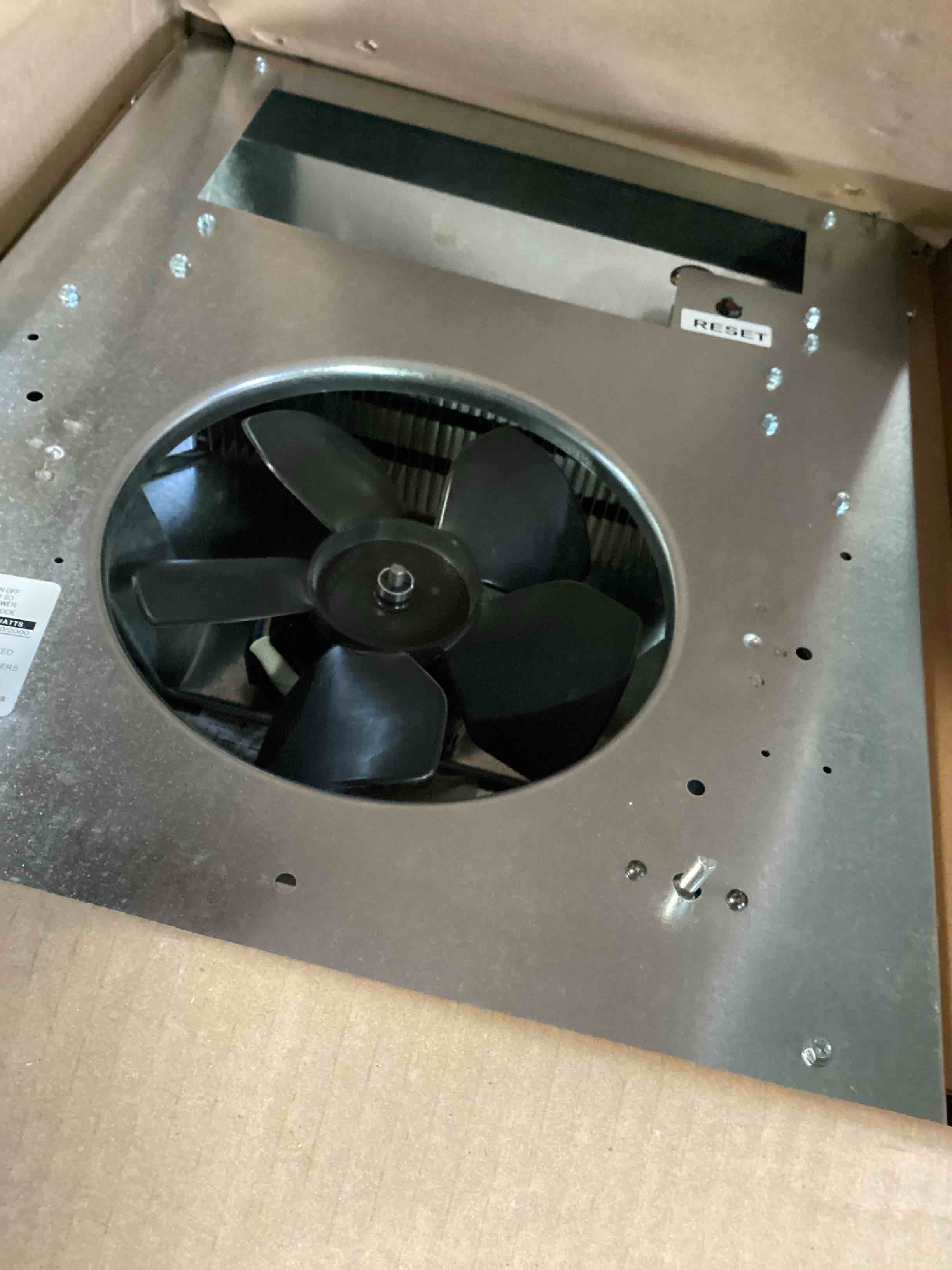 https://s3.amazonaws.com/lotting-images-prod/bidfta/GRN5477181_1701876756904.jpeg