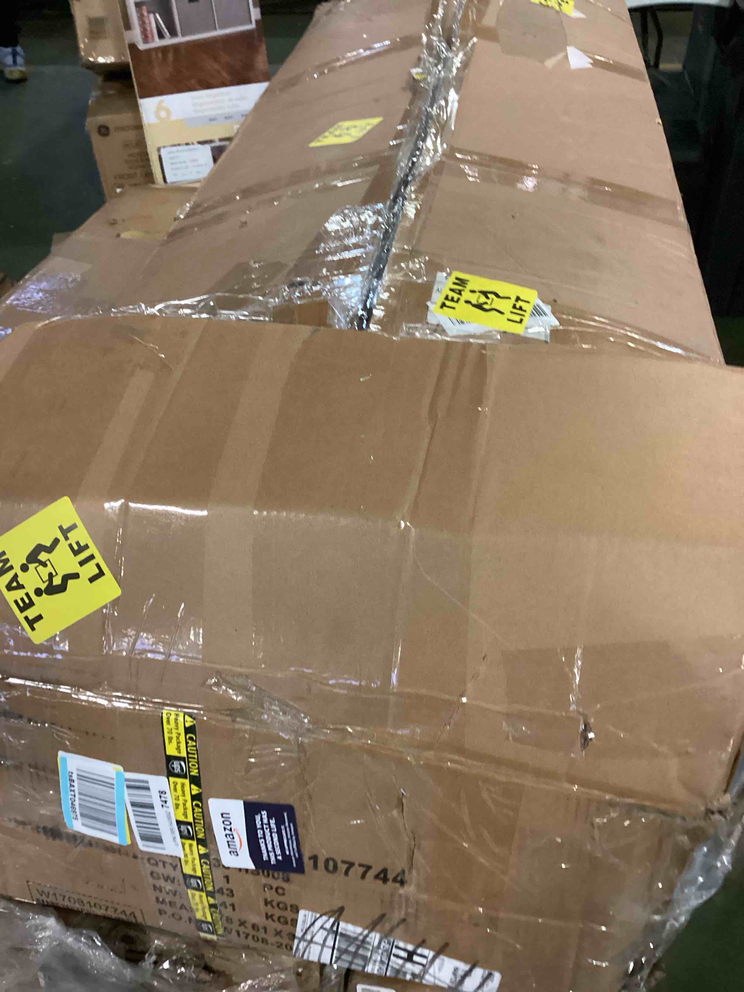 https://s3.amazonaws.com/lotting-images-prod/bidfta/GRN5477785_1702300728501.jpeg