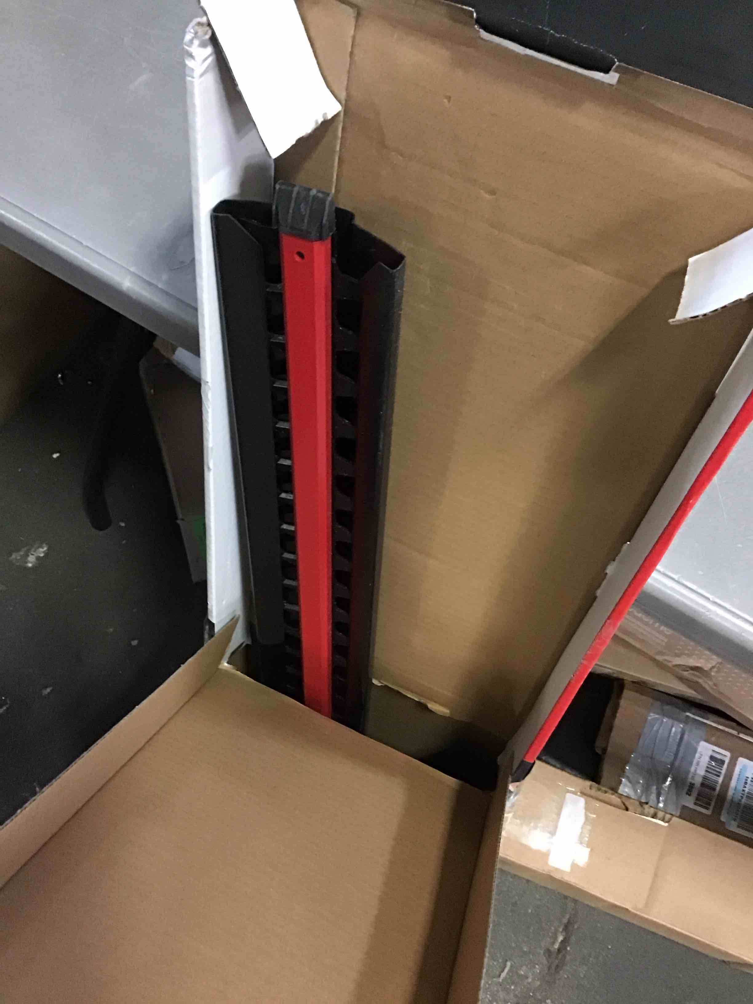 https://s3.amazonaws.com/lotting-images-prod/bidfta/GRN5485727_1699630942852.jpeg