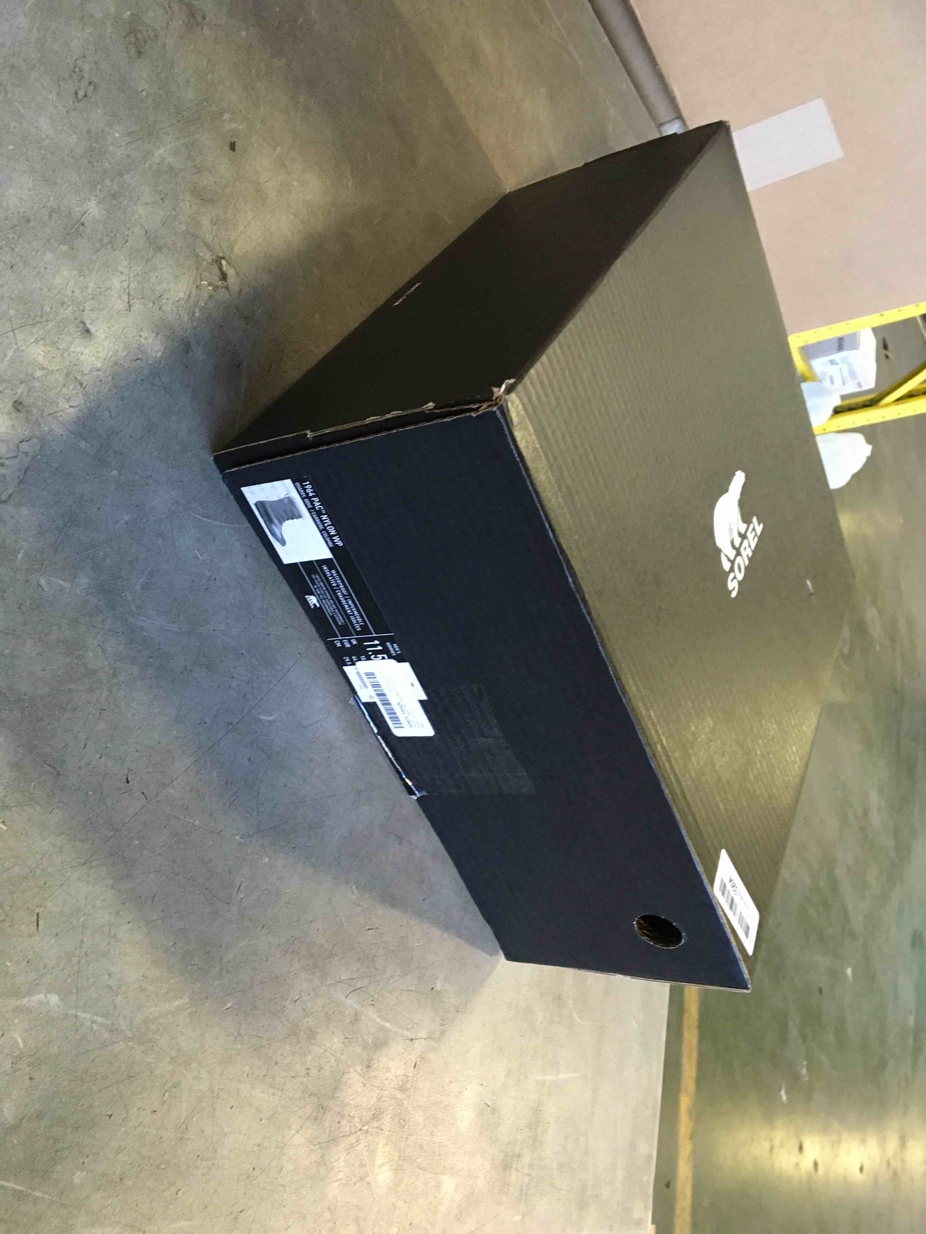 https://s3.amazonaws.com/lotting-images-prod/bidfta/GRN5486614_1699625574351.jpeg